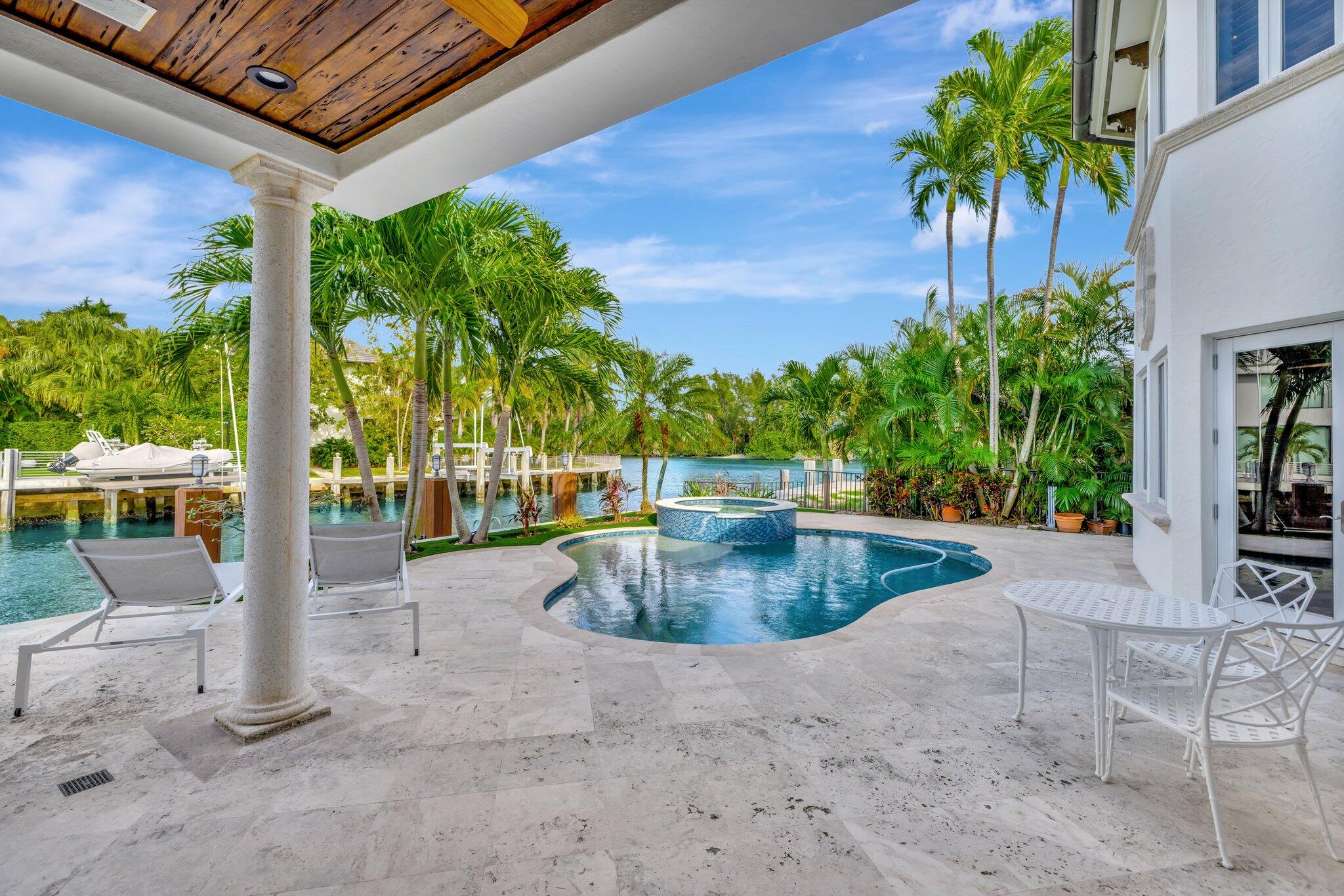 881 NE 32nd Street