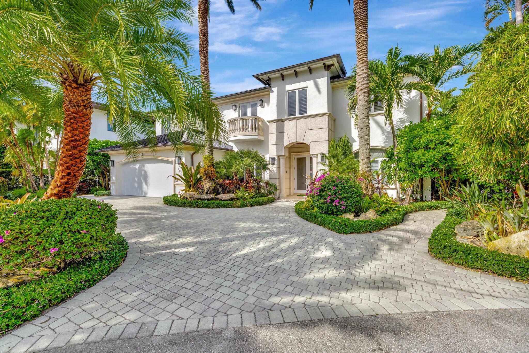 881 NE 32nd Street