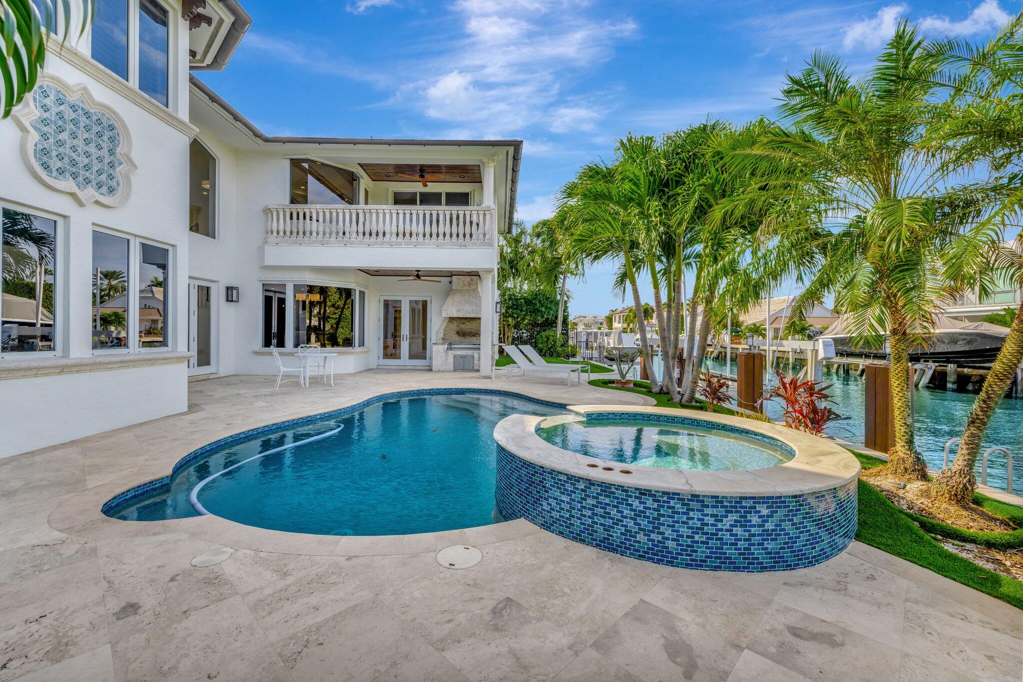 881 NE 32nd Street