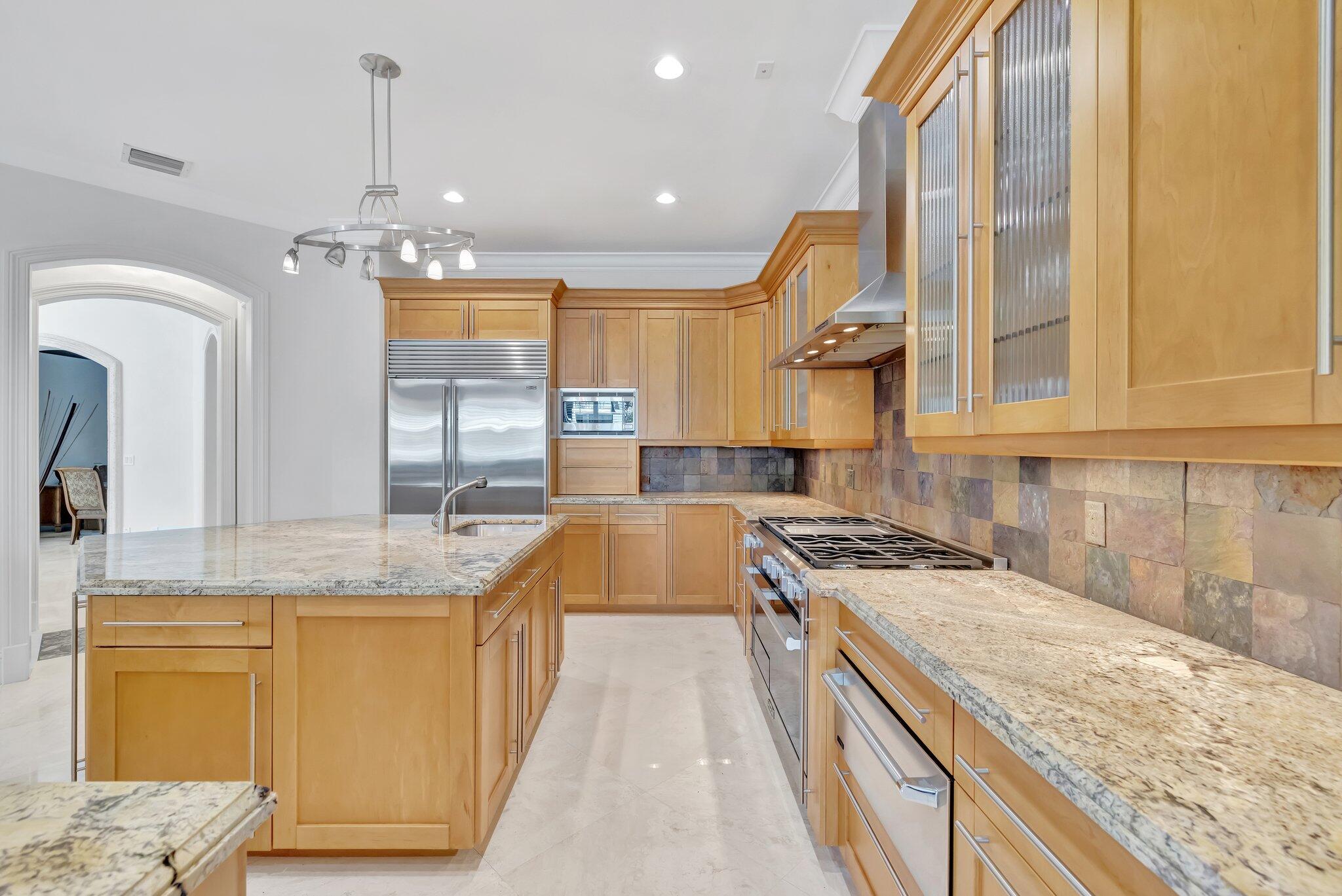 881 NE 32nd Street