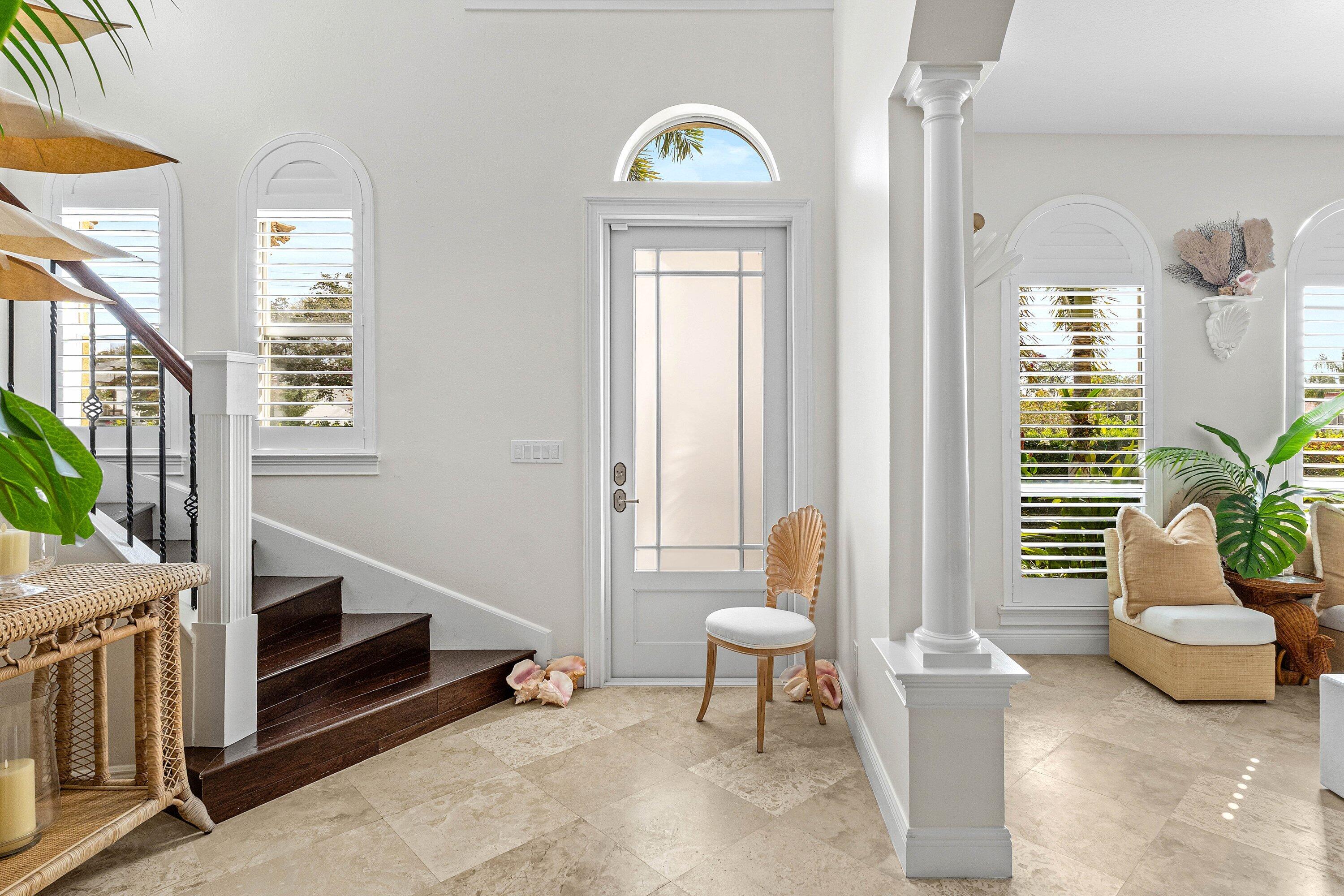100 Via Floresta Drive