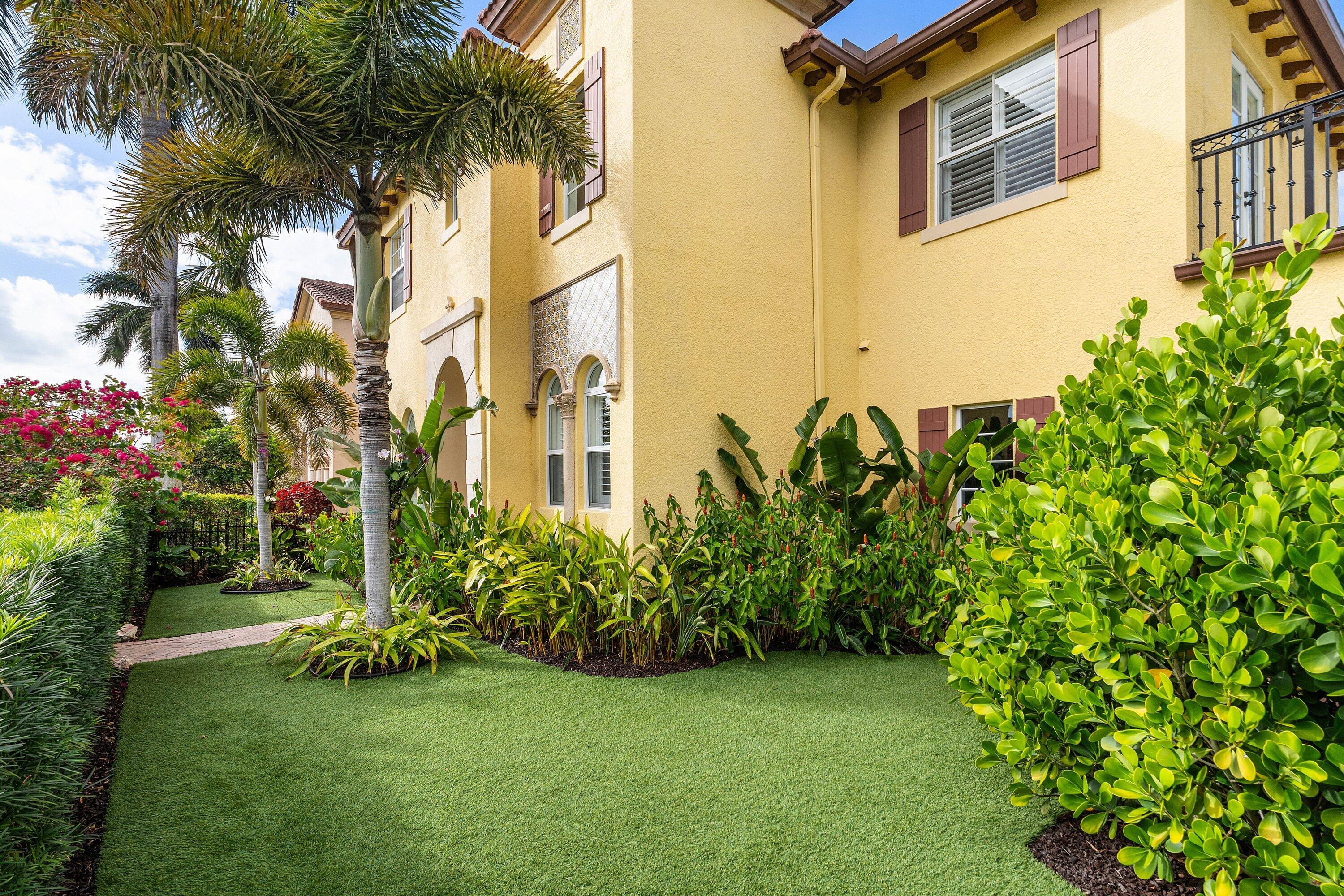 100 Via Floresta Drive
