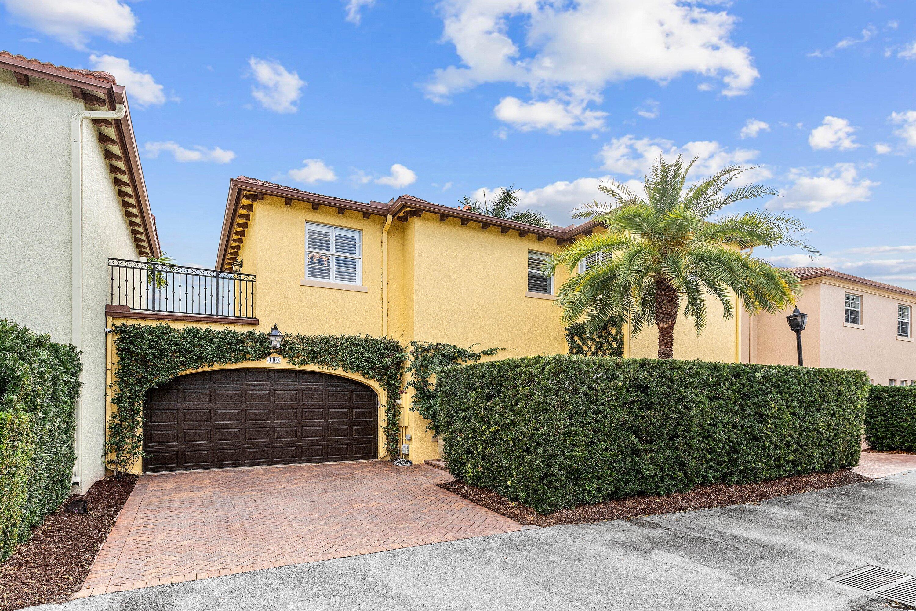 100 Via Floresta Drive