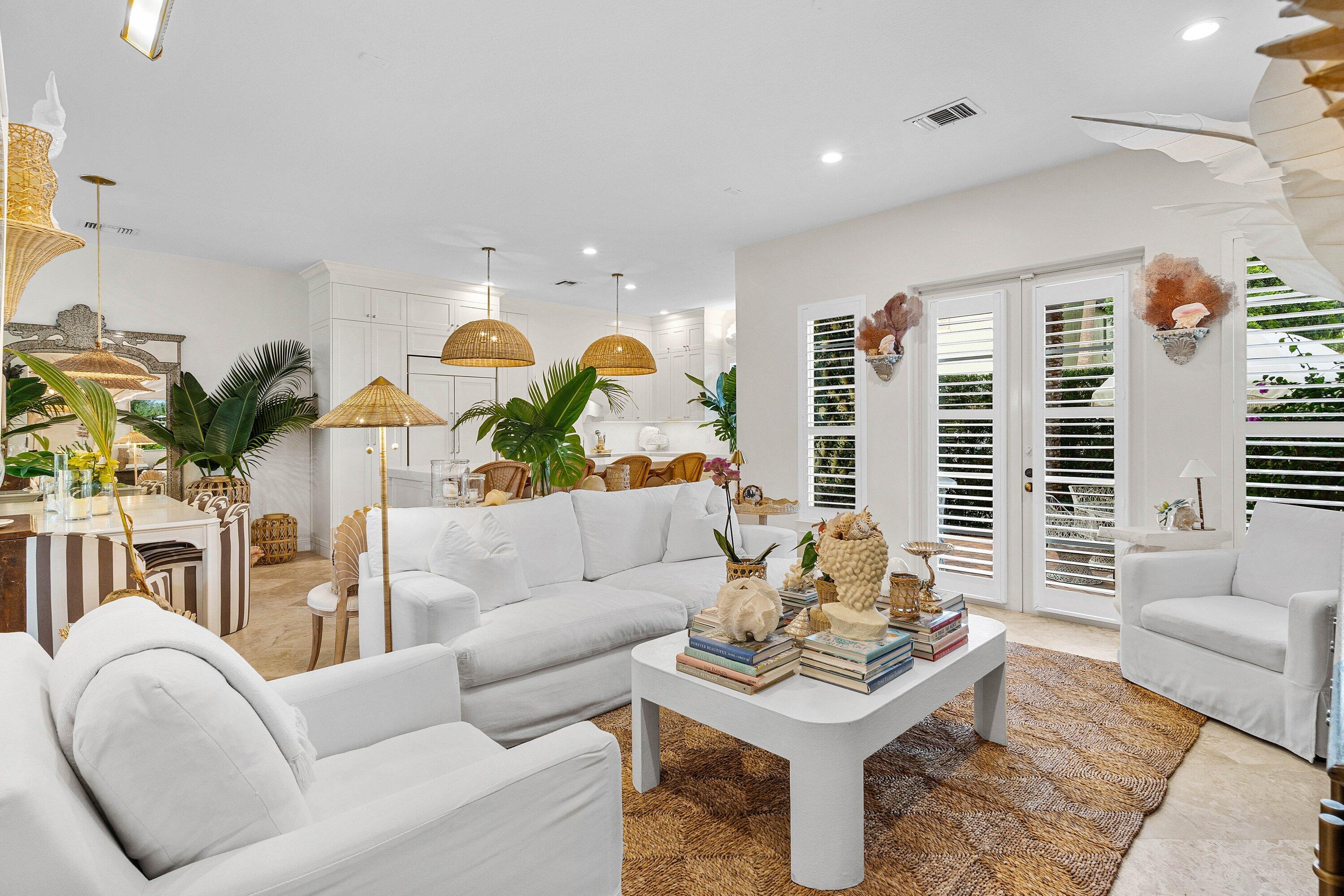 100 Via Floresta Drive