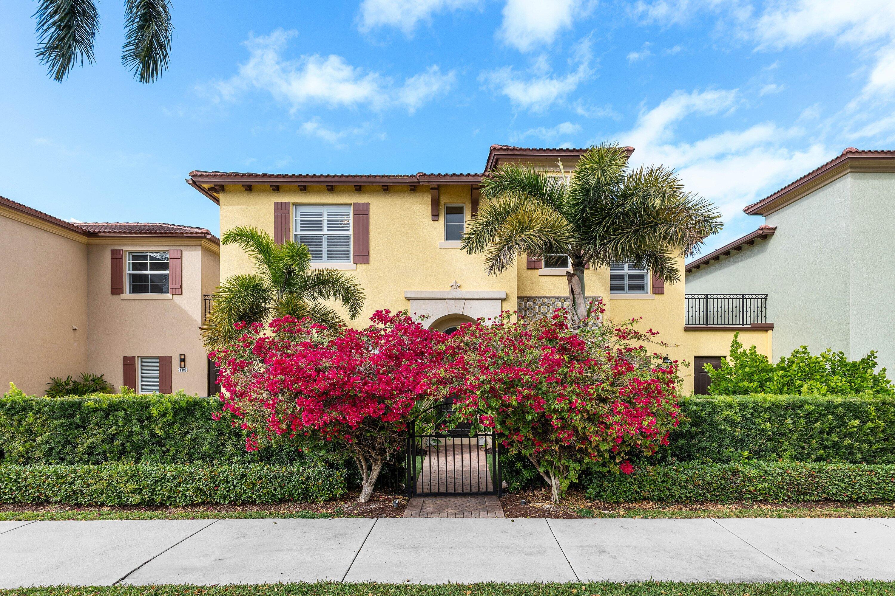 100 Via Floresta Drive