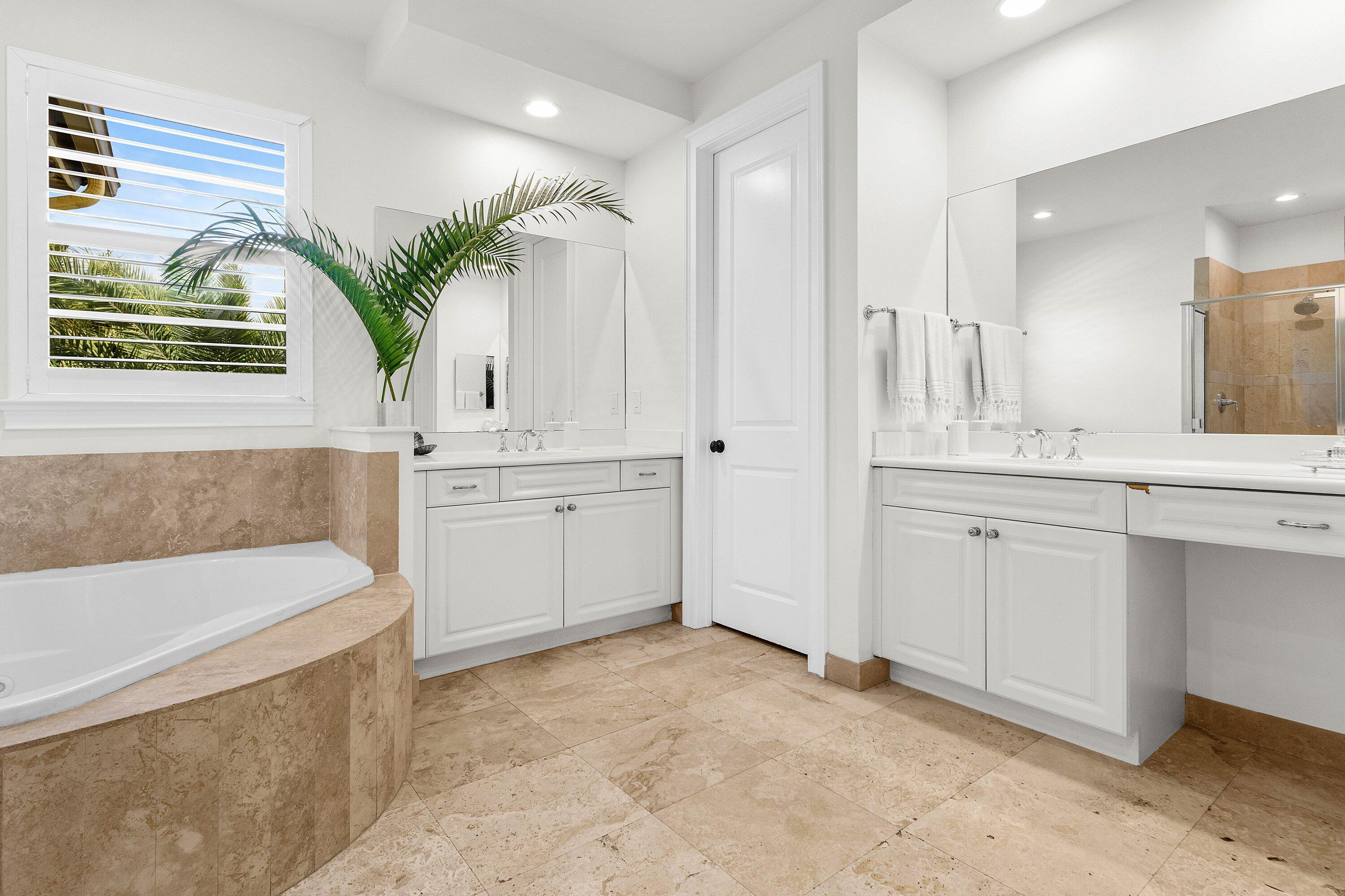 100 Via Floresta Drive