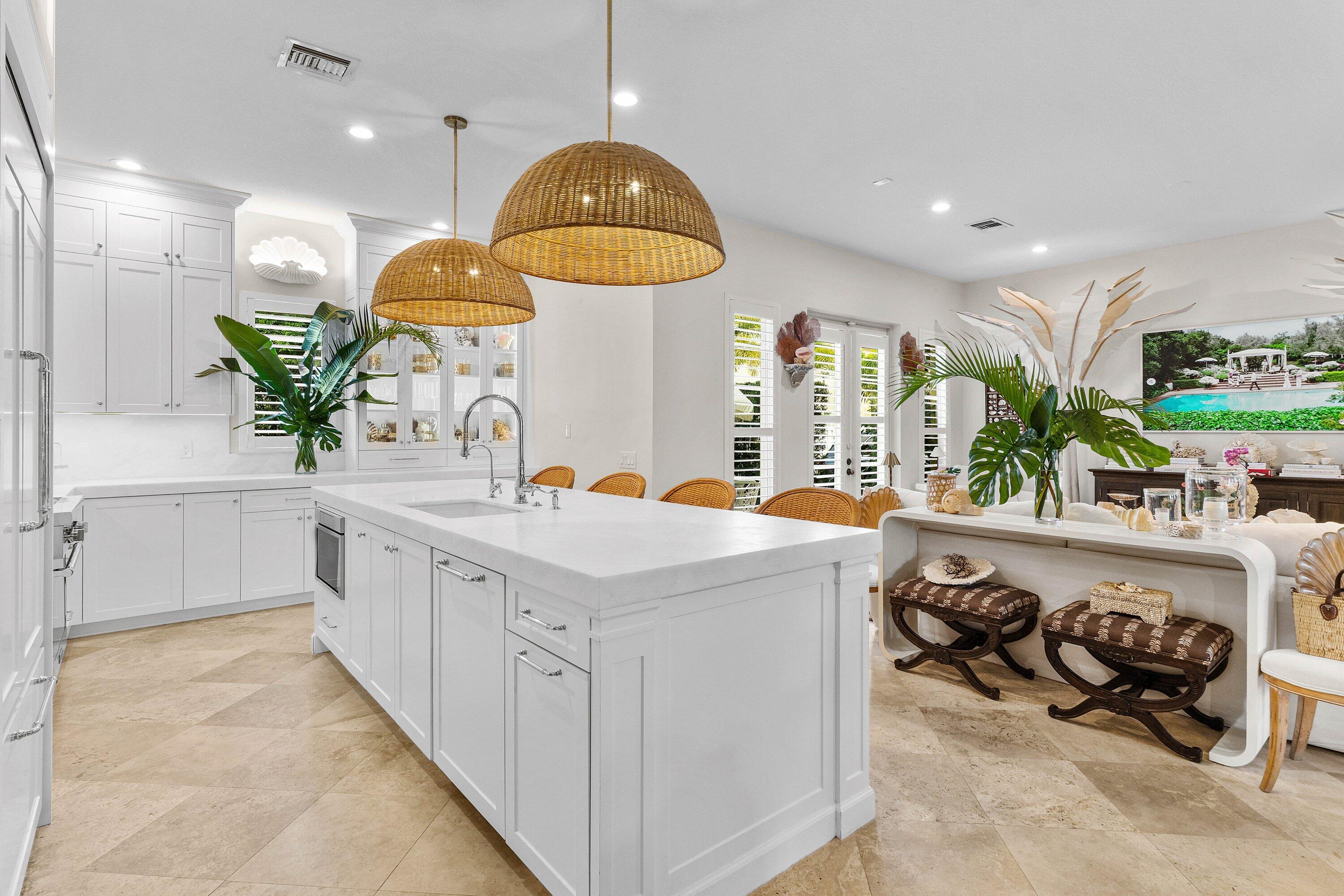 100 Via Floresta Drive