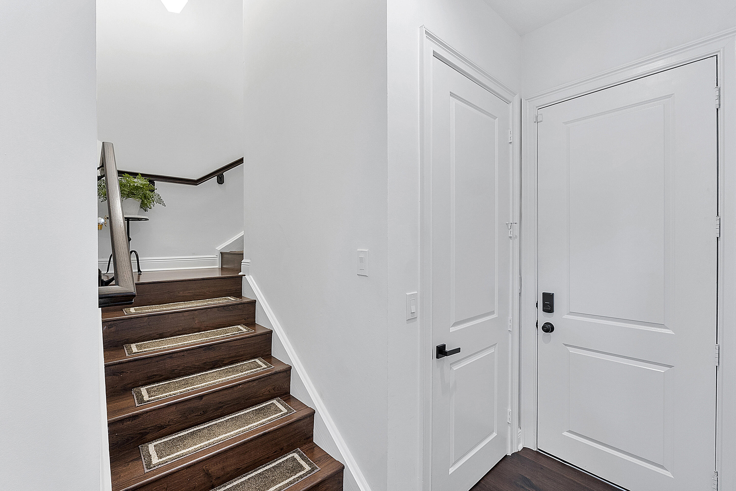 7654 Via Flores Way