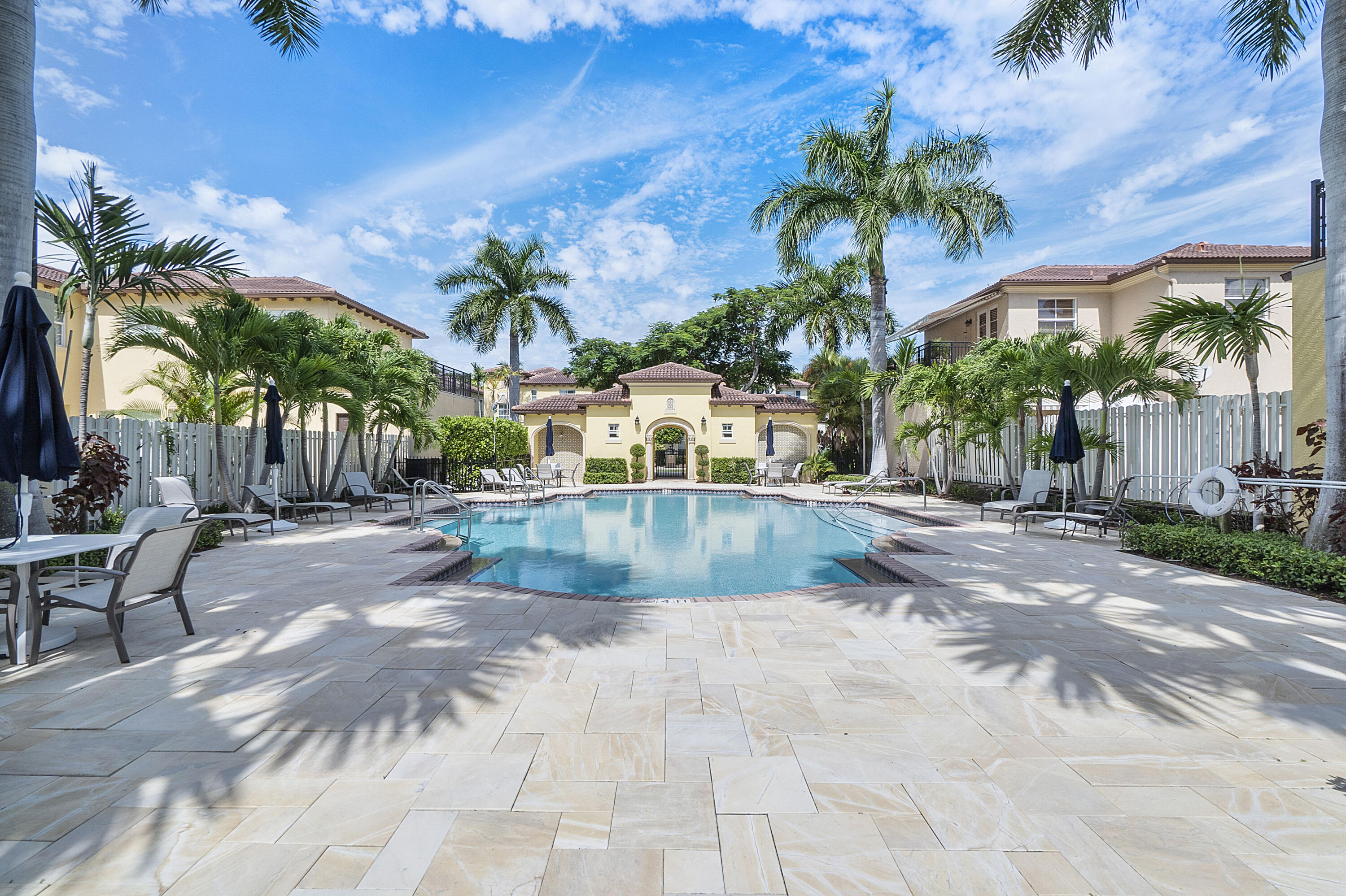7654 Via Flores Way