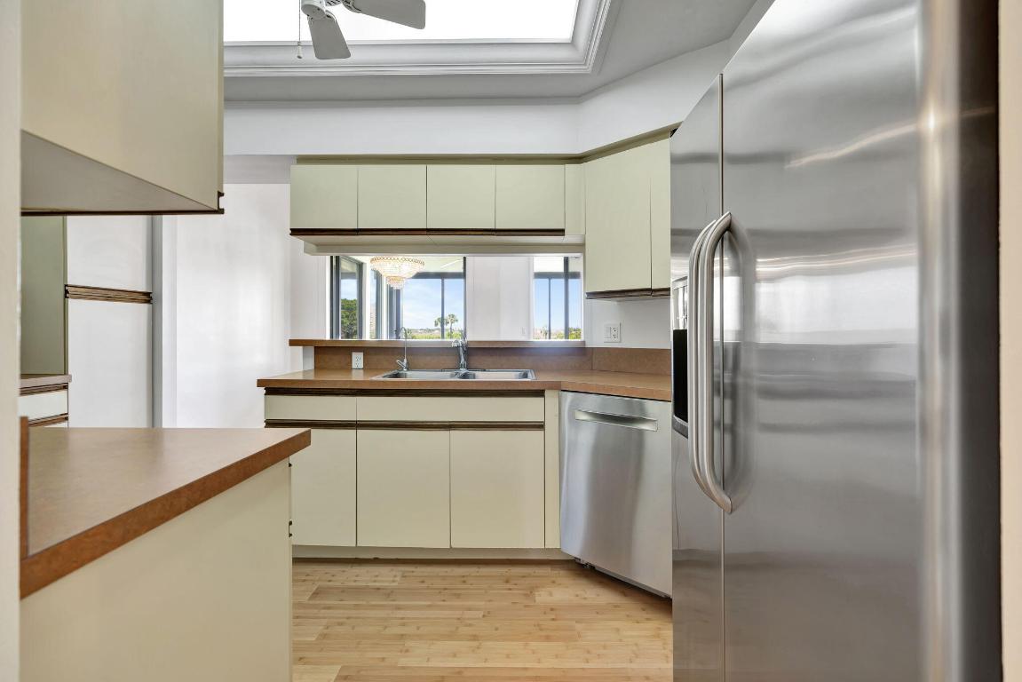 302 Sea Oats Drive F