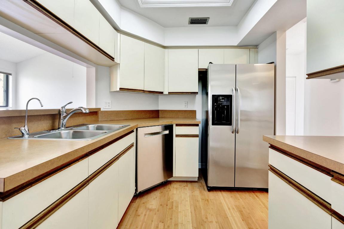 302 Sea Oats Drive F