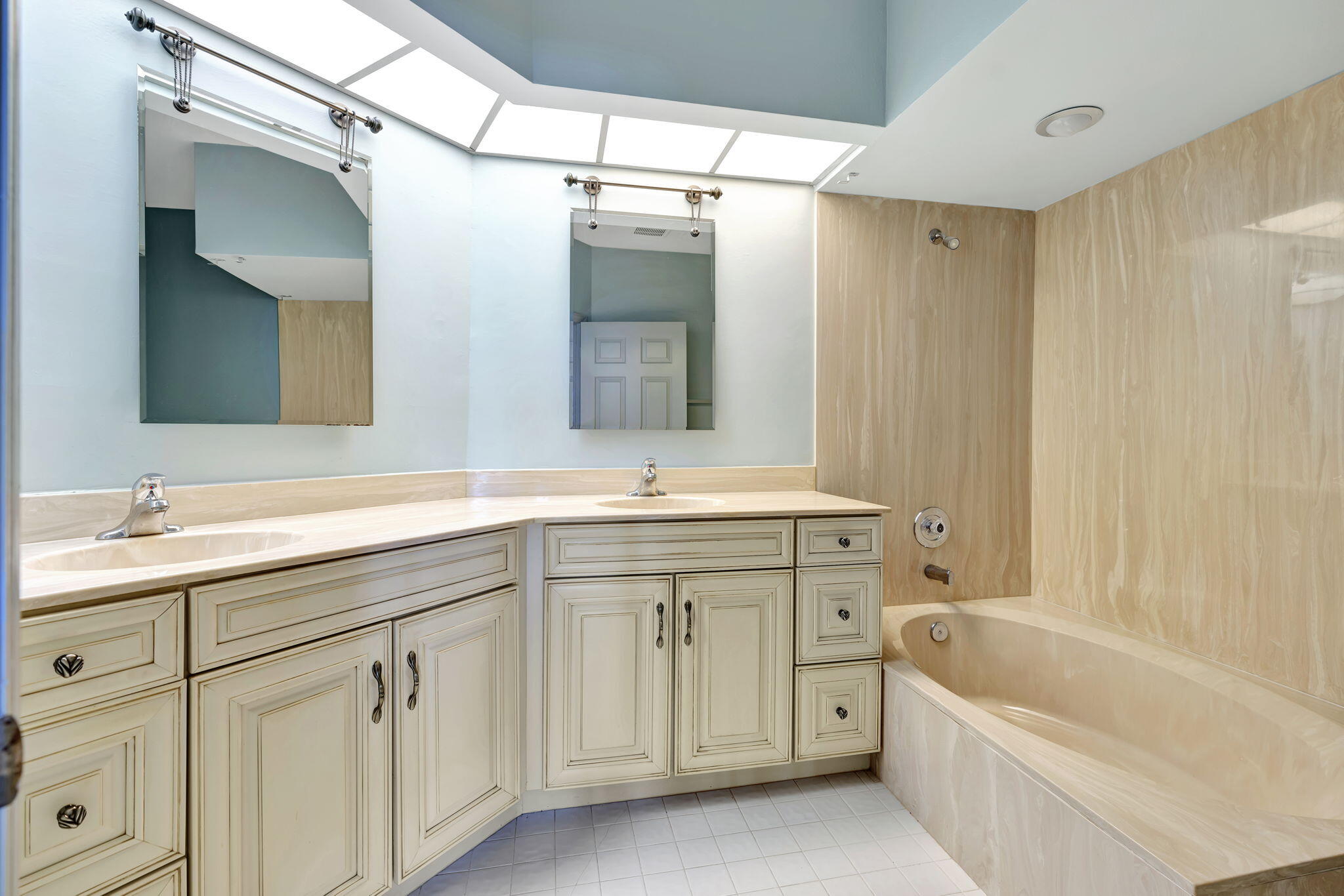 302 Sea Oats Drive F