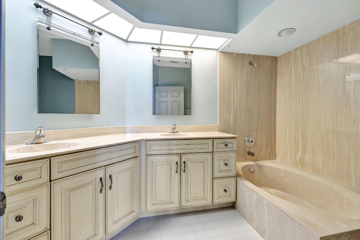 302 Sea Oats Drive F