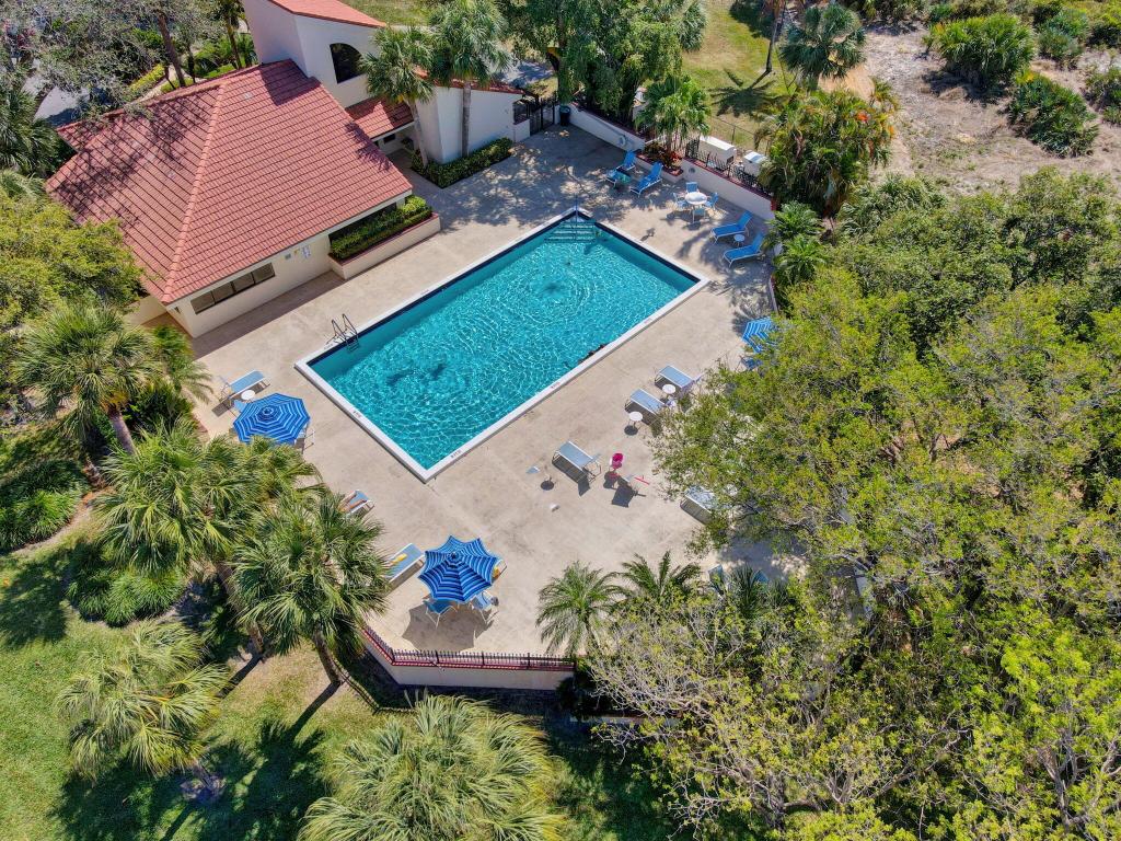 302 Sea Oats Drive F