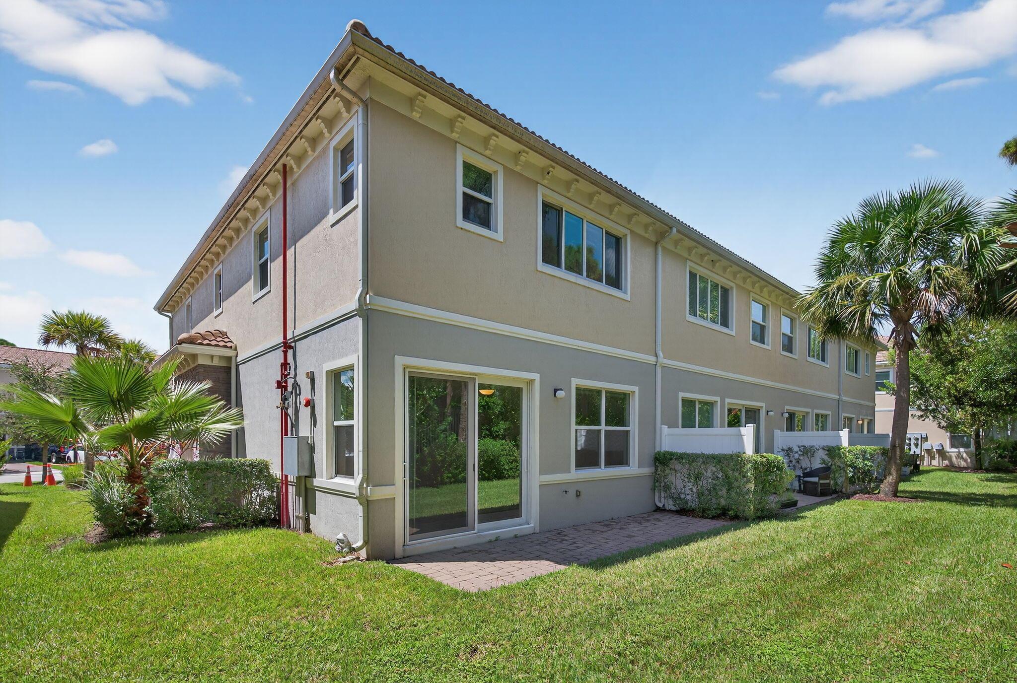 6265 SE Fauna Terrace