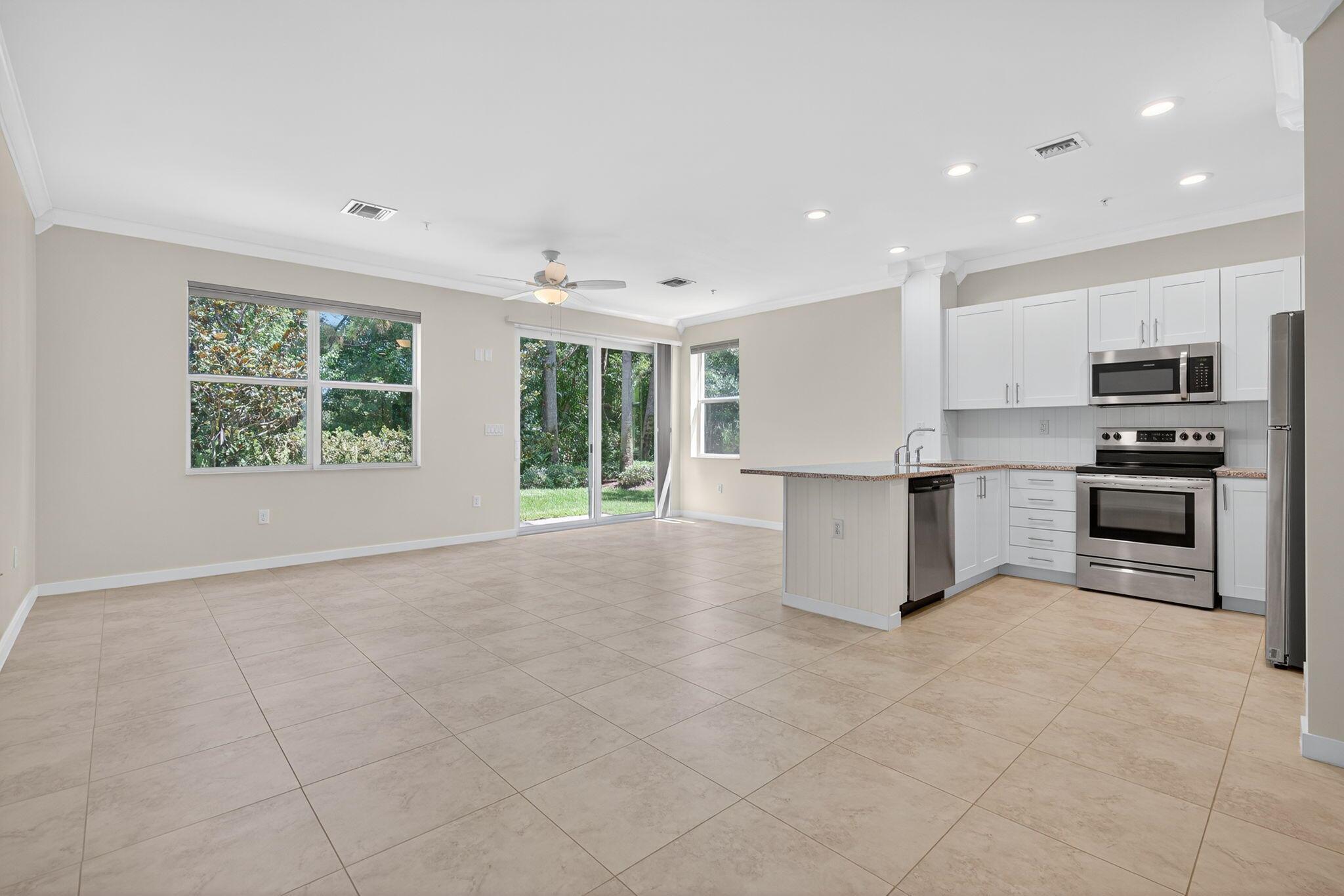 6265 SE Fauna Terrace