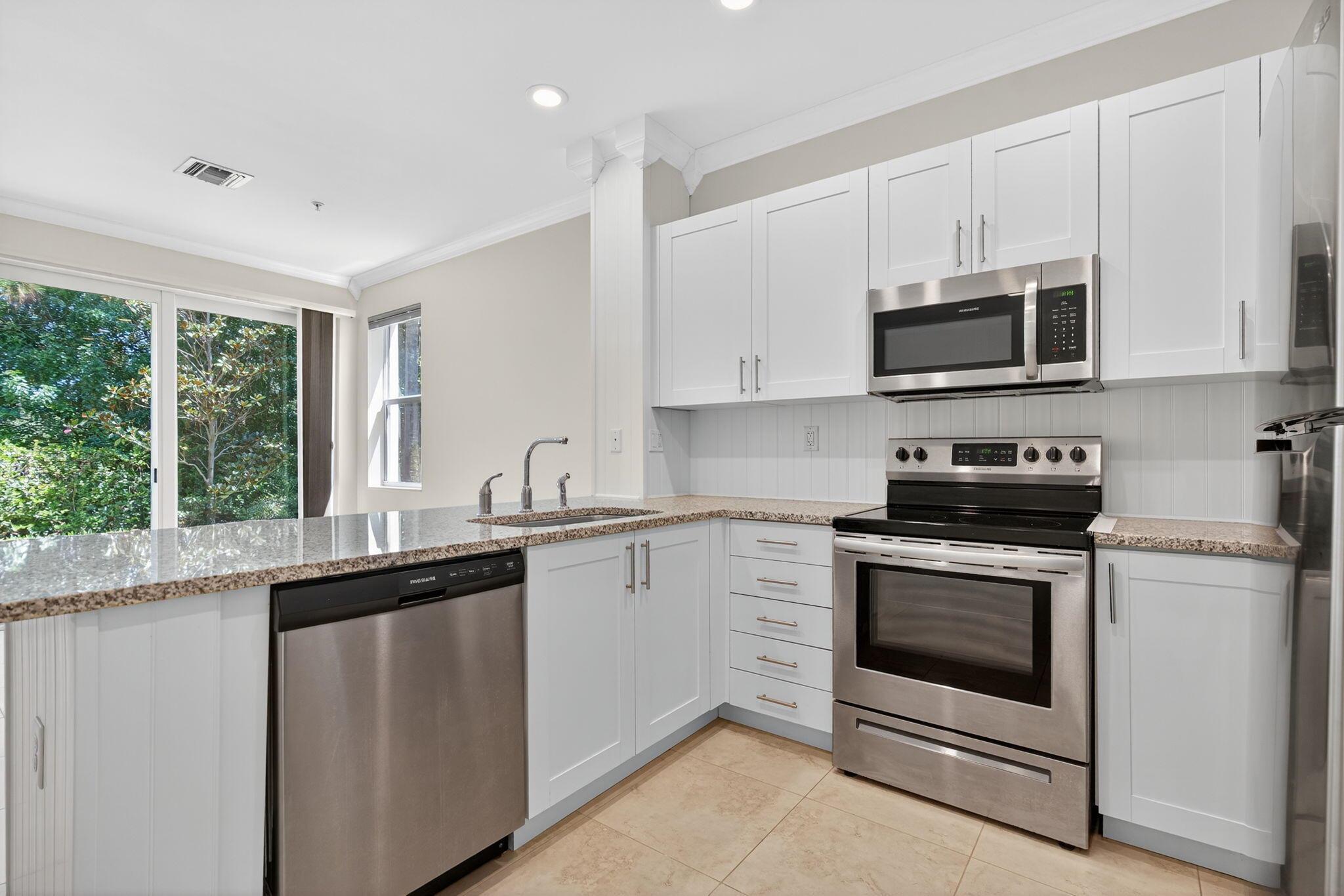 6265 SE Fauna Terrace