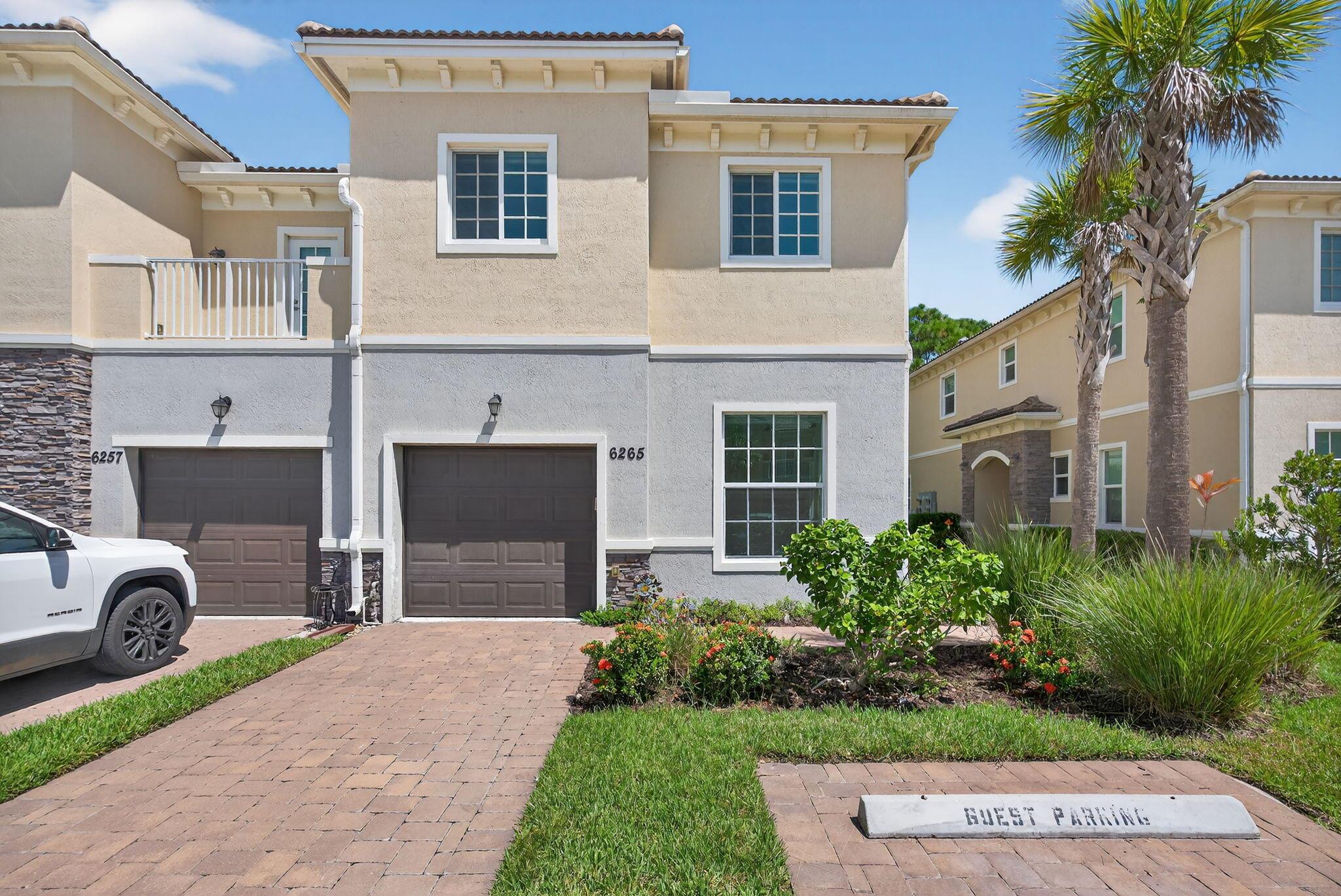 6265 SE Fauna Terrace