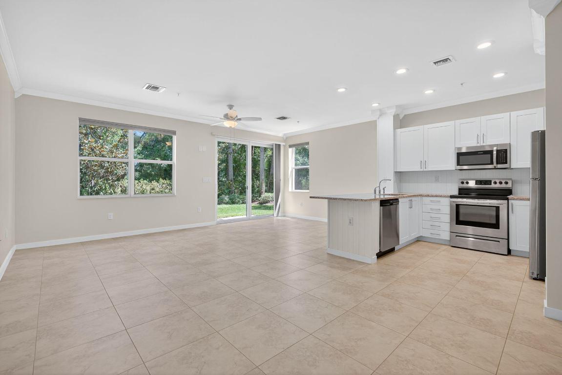 6265 SE Fauna Terrace