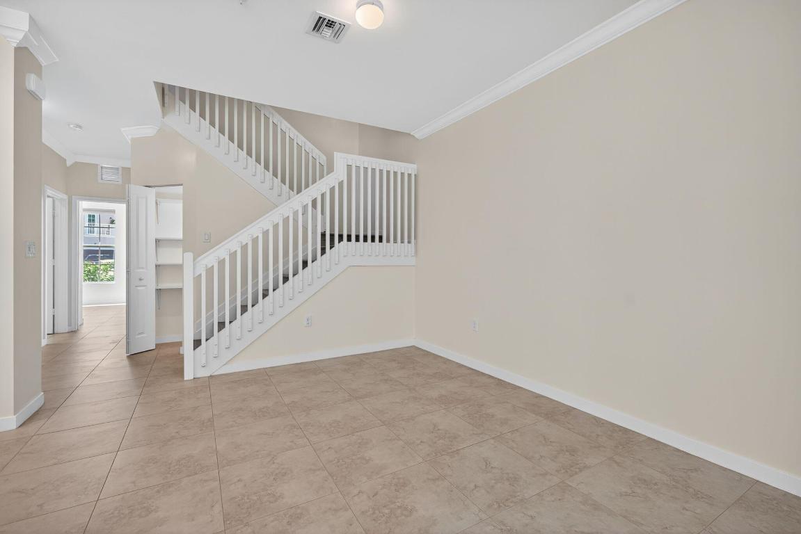 6265 SE Fauna Terrace