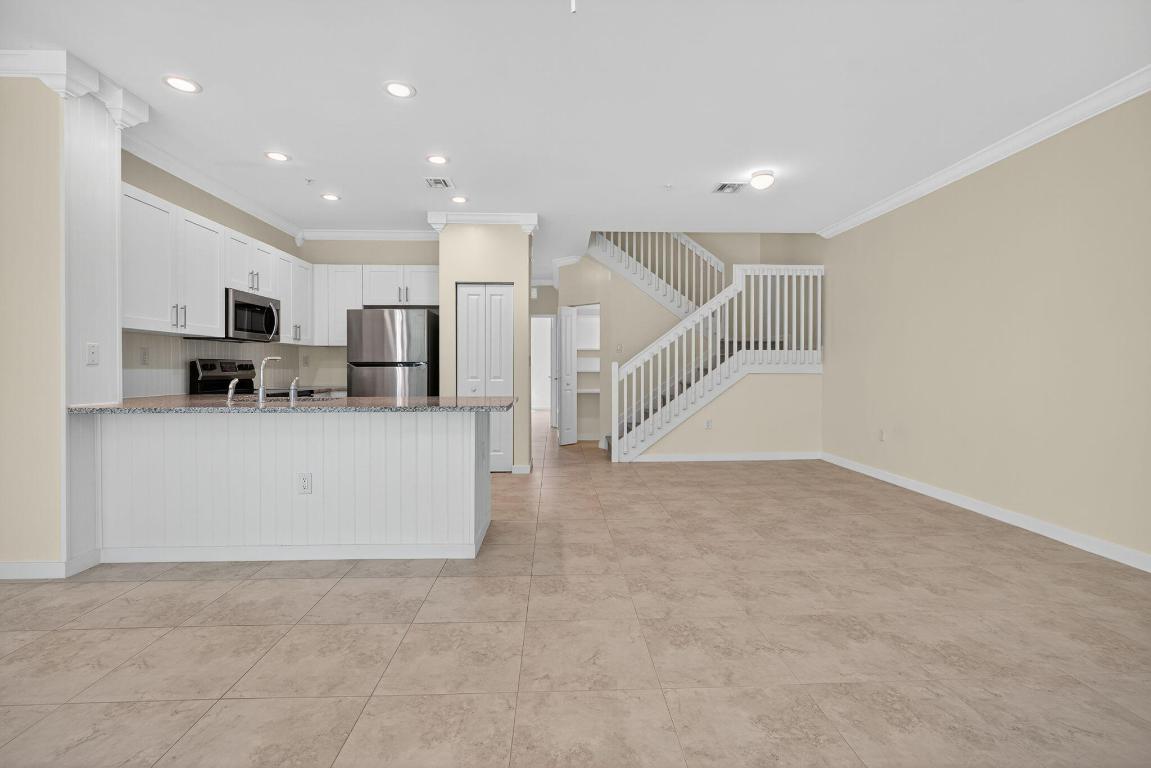 6265 SE Fauna Terrace