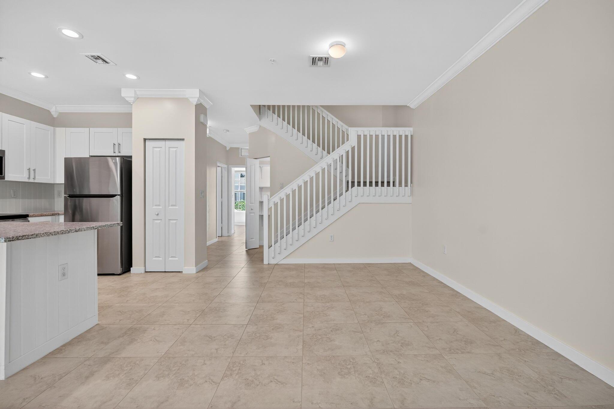 6265 SE Fauna Terrace