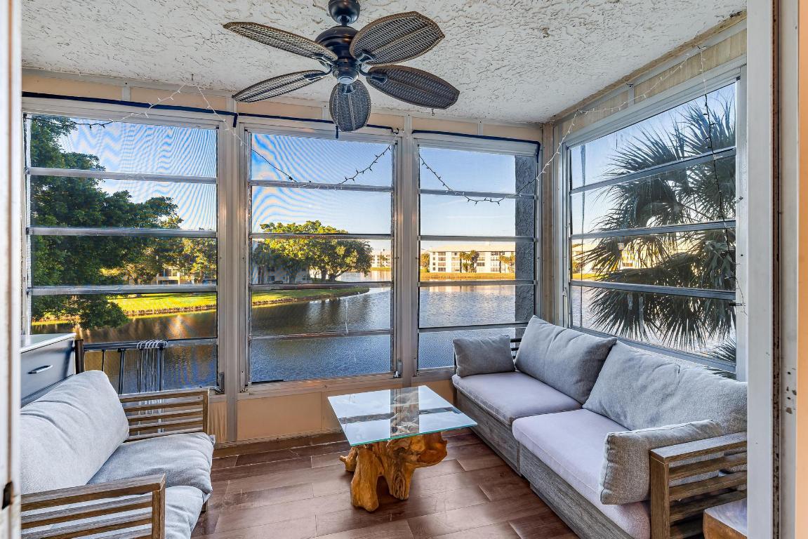 9235 Lagoon Place 302