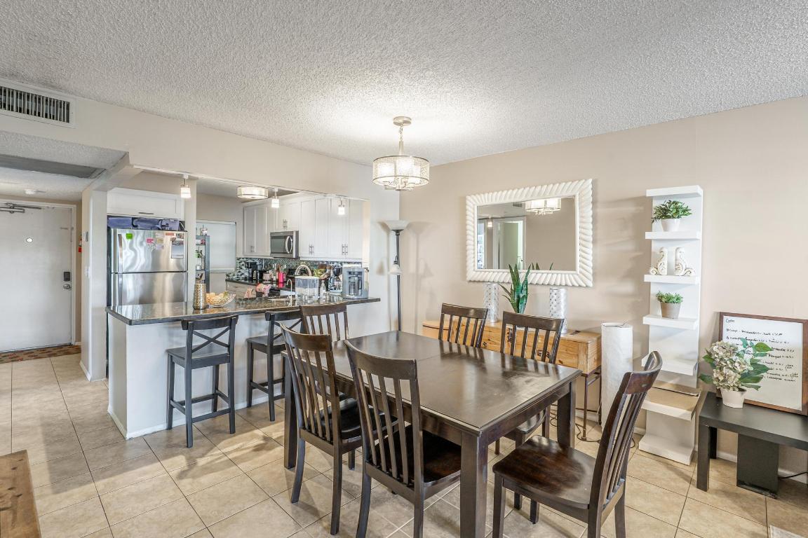 9235 Lagoon Place 302