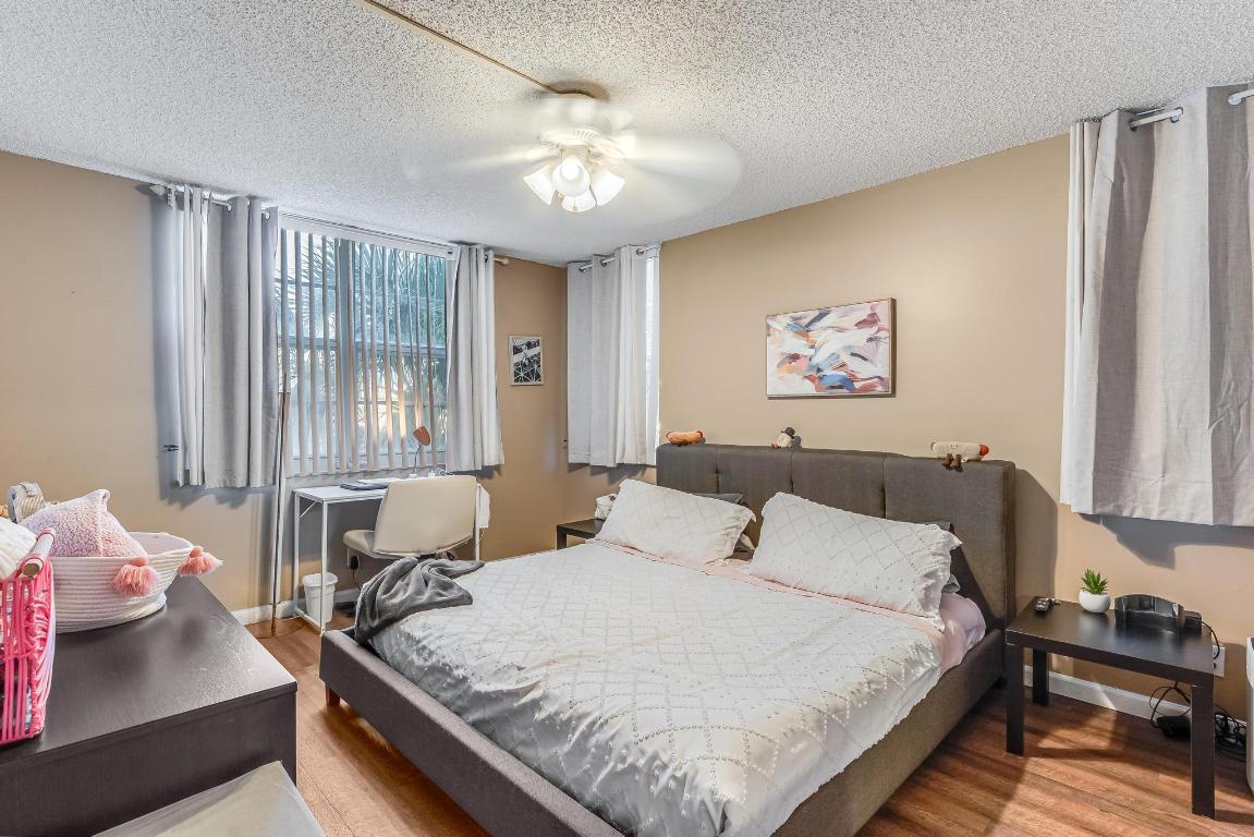 9235 Lagoon Place 302