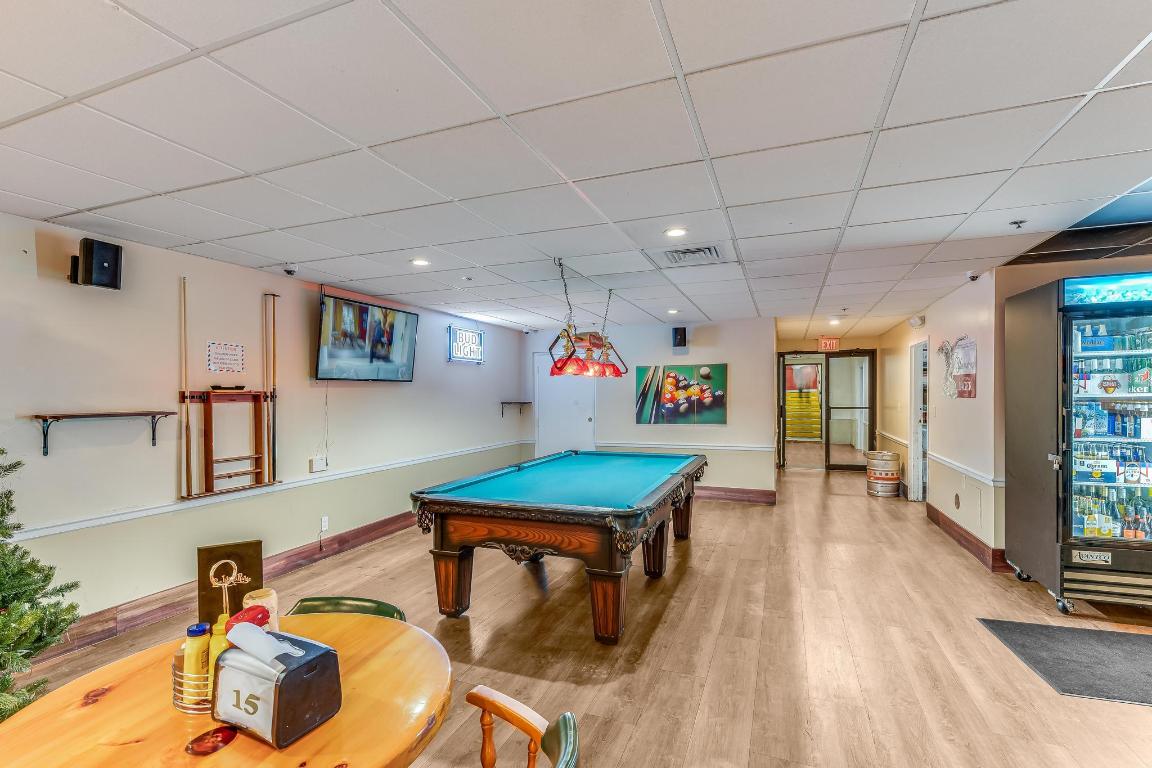 9235 Lagoon Place 302