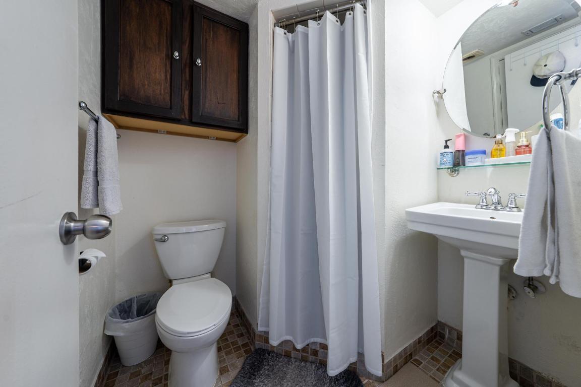 9235 Lagoon Place 302