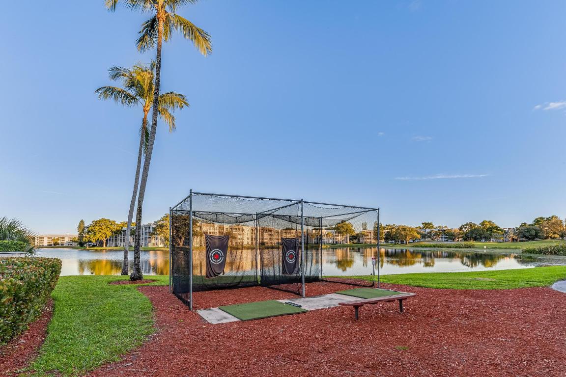 9235 Lagoon Place 302