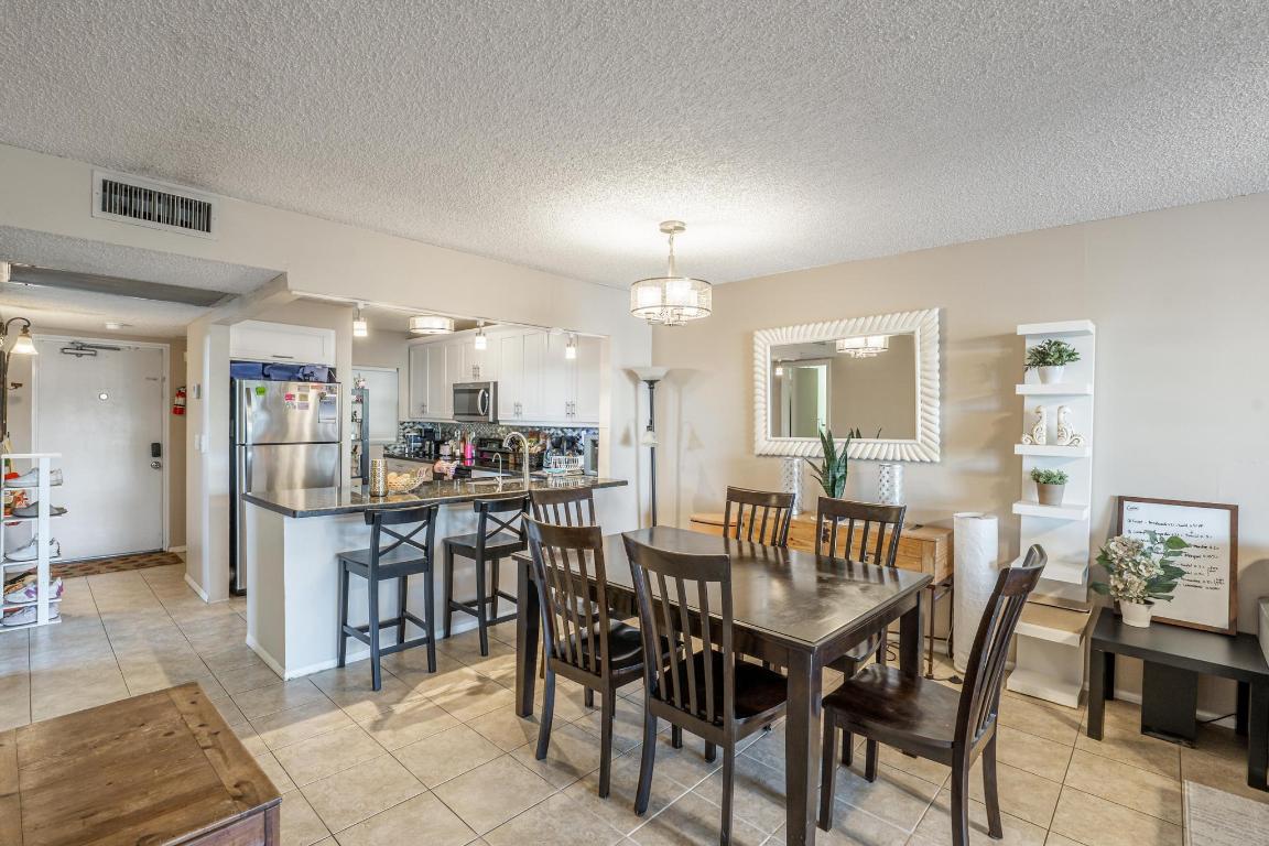 9235 Lagoon Place 302