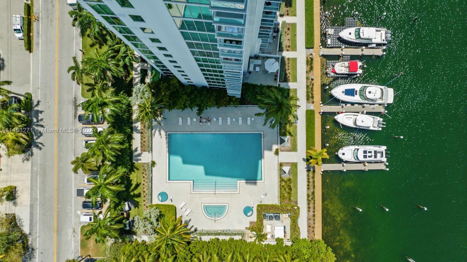 7928 East Dr Unit: 103