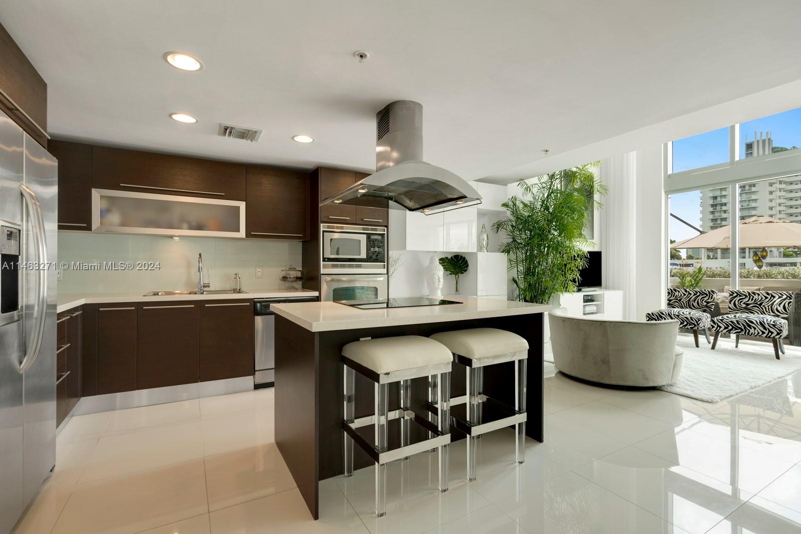 7928 East Dr Unit: 103