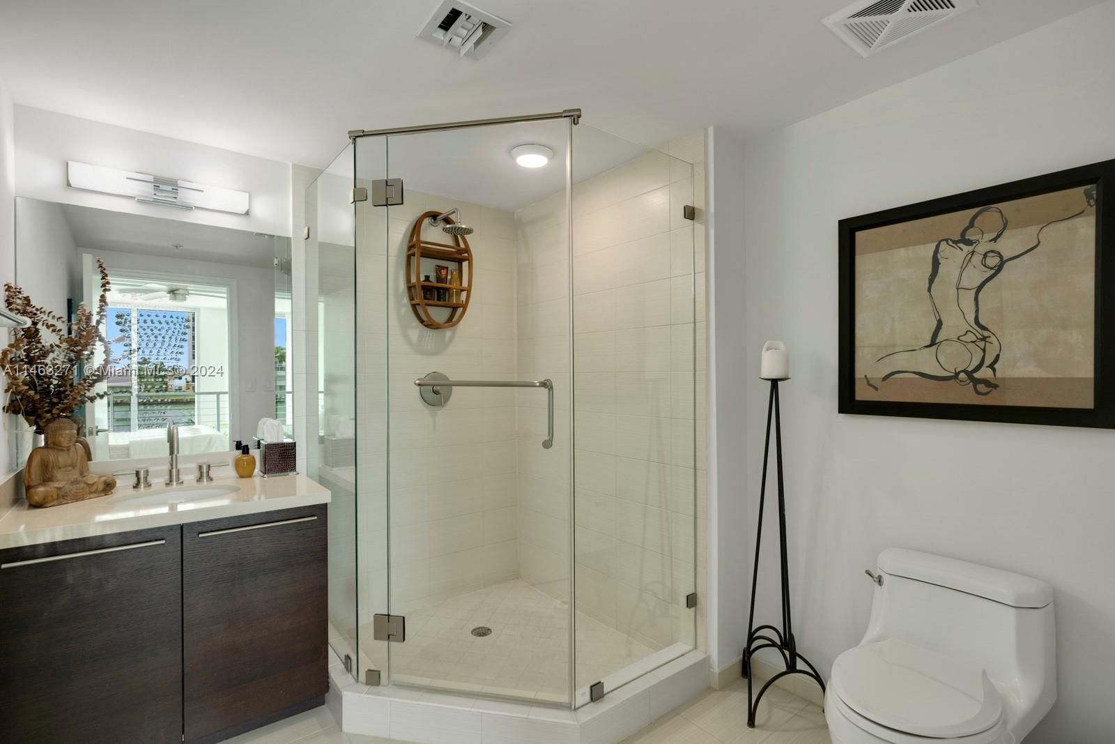 7928 East Dr Unit: 103