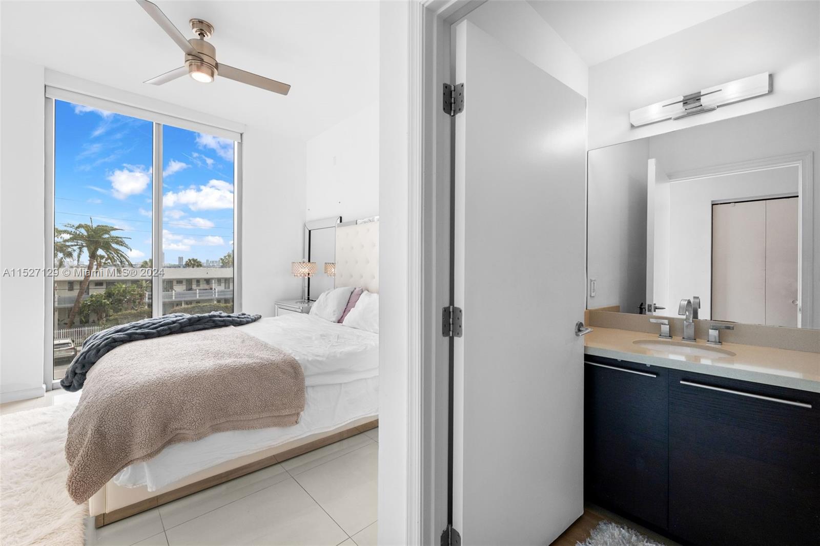 7928 East Dr Unit: 301