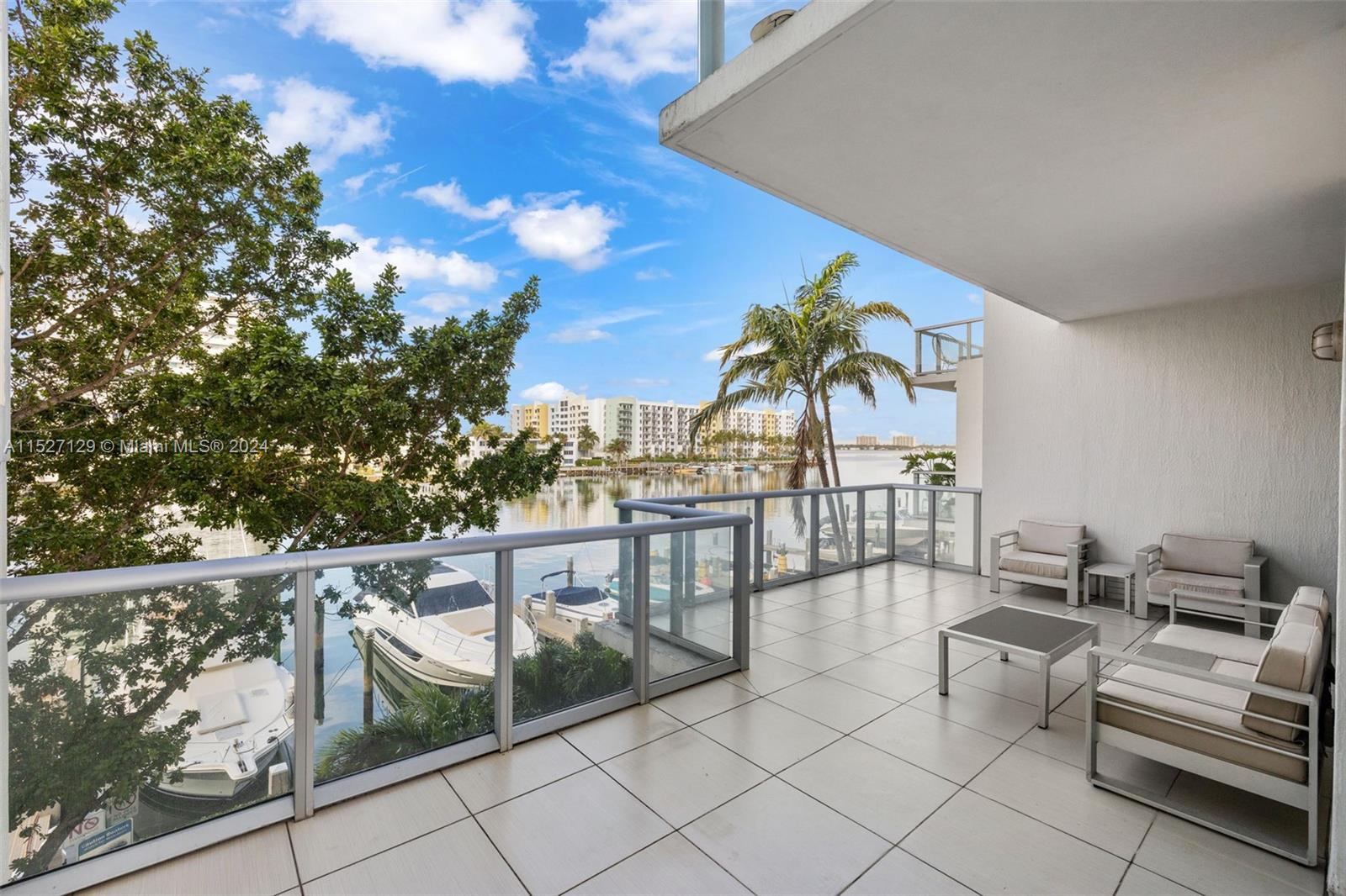 7928 East Dr Unit: 301
