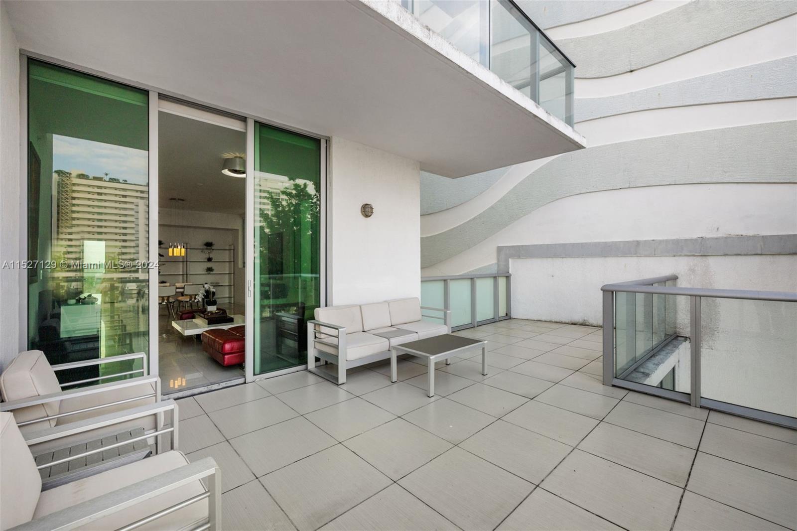 7928 East Dr Unit: 301