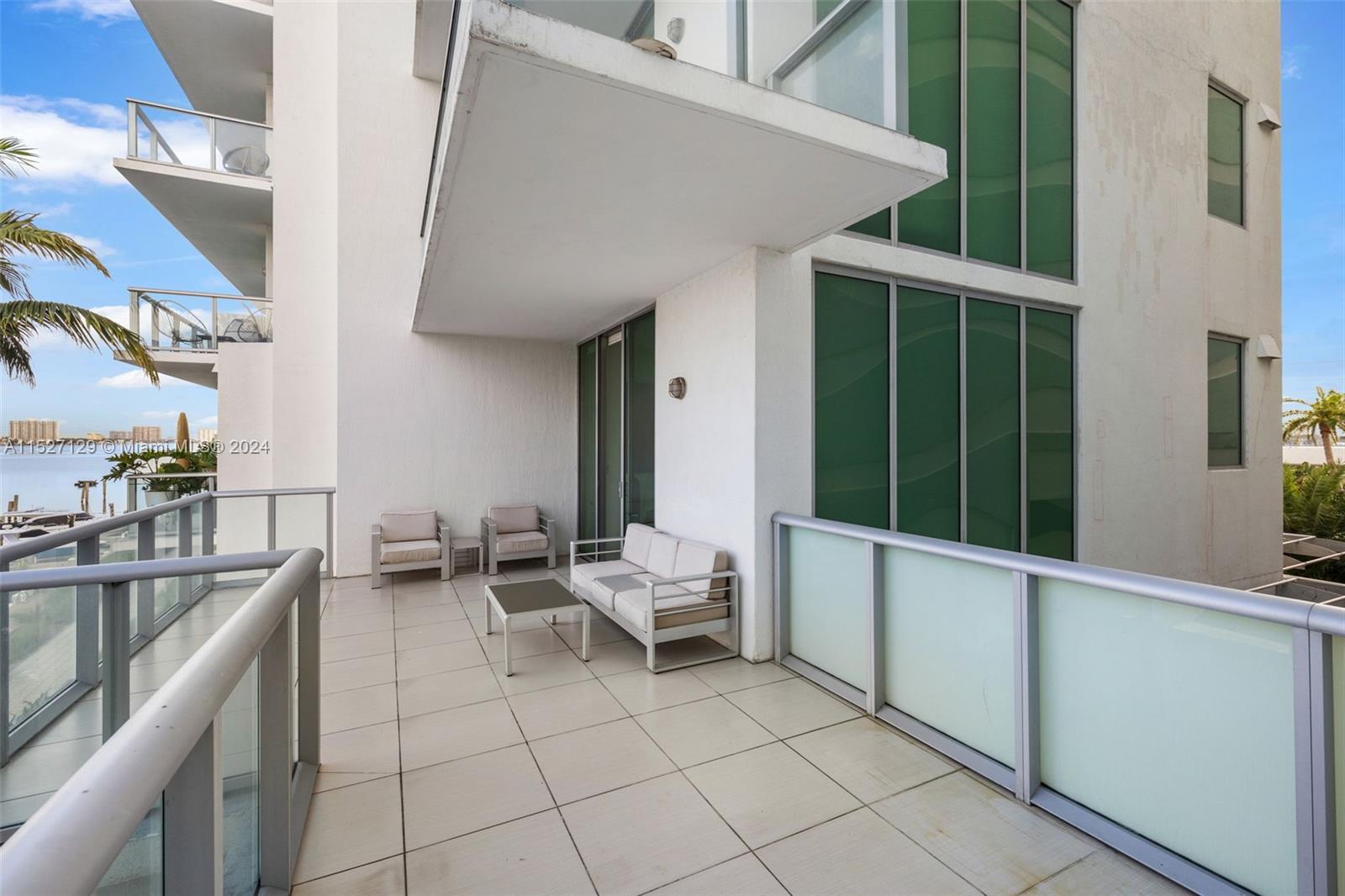 7928 East Dr Unit: 301
