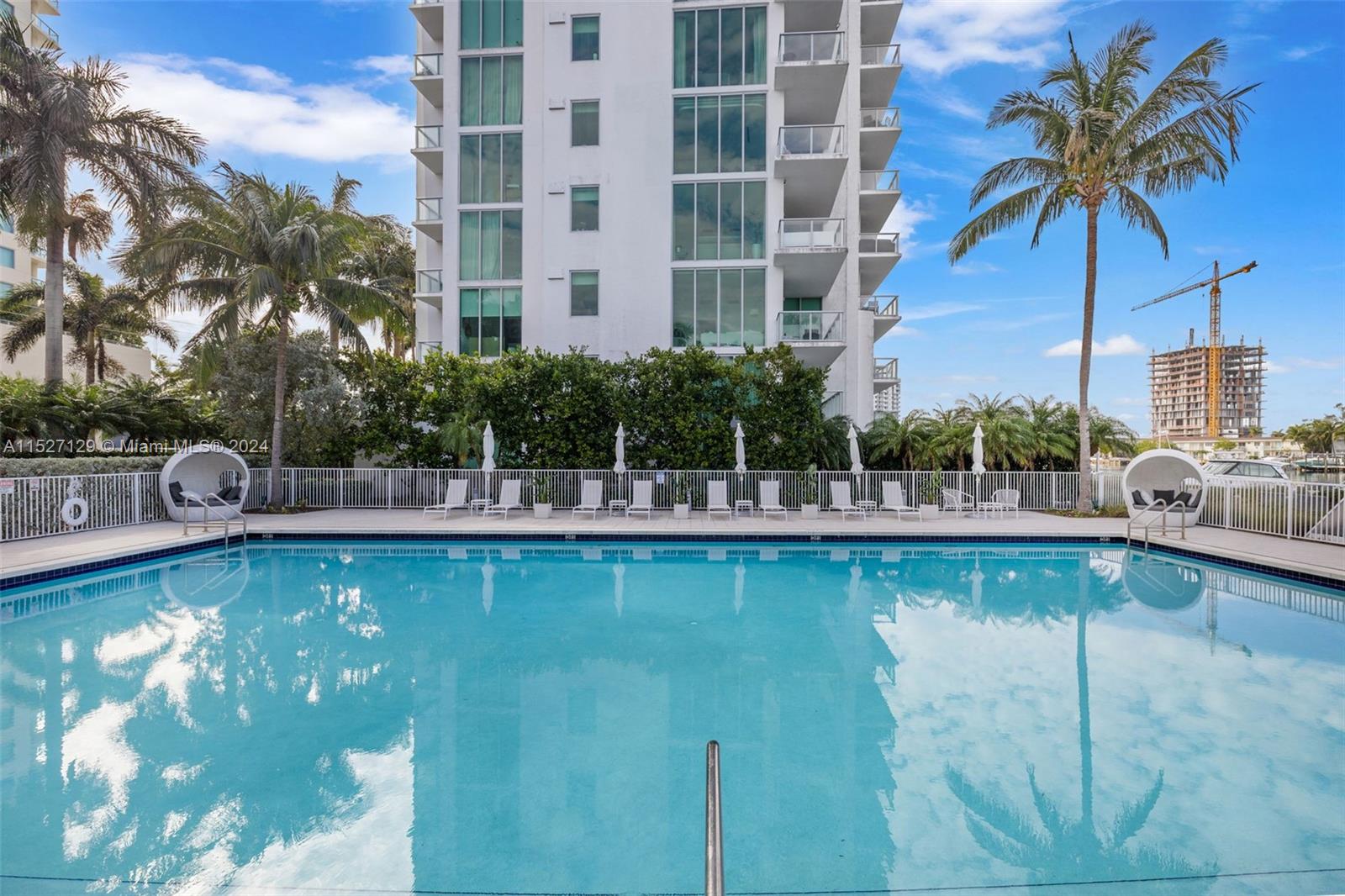7928 East Dr Unit: 301