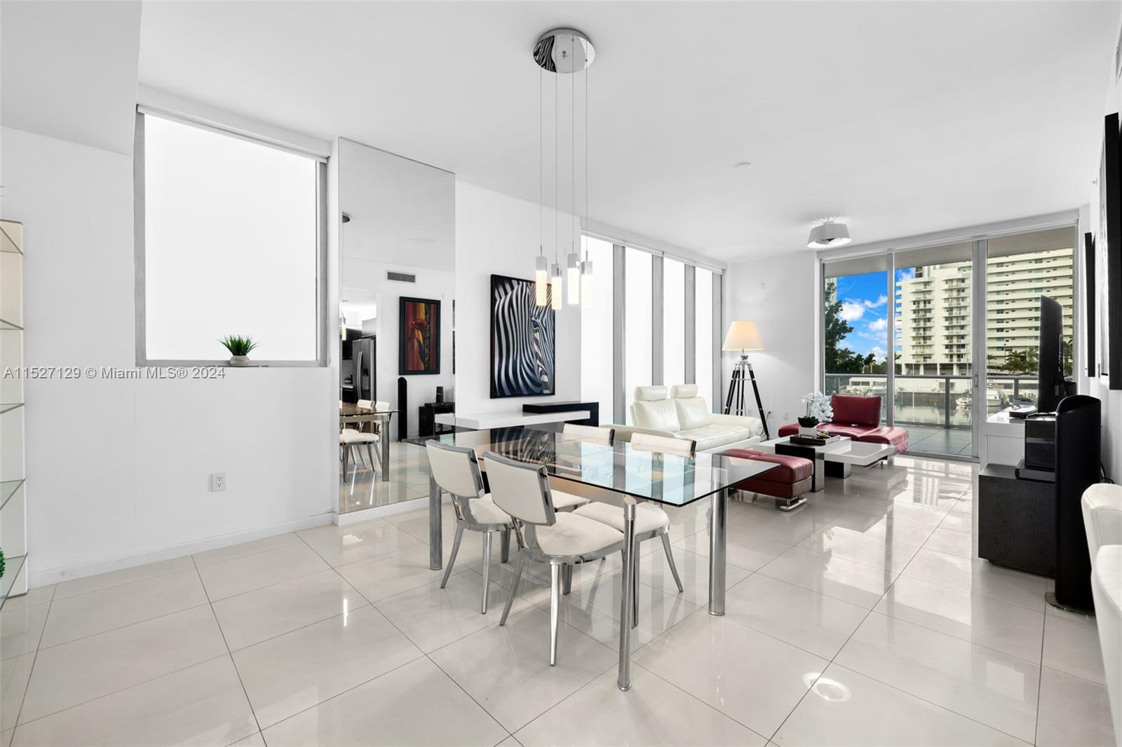7928 East Dr Unit: 301
