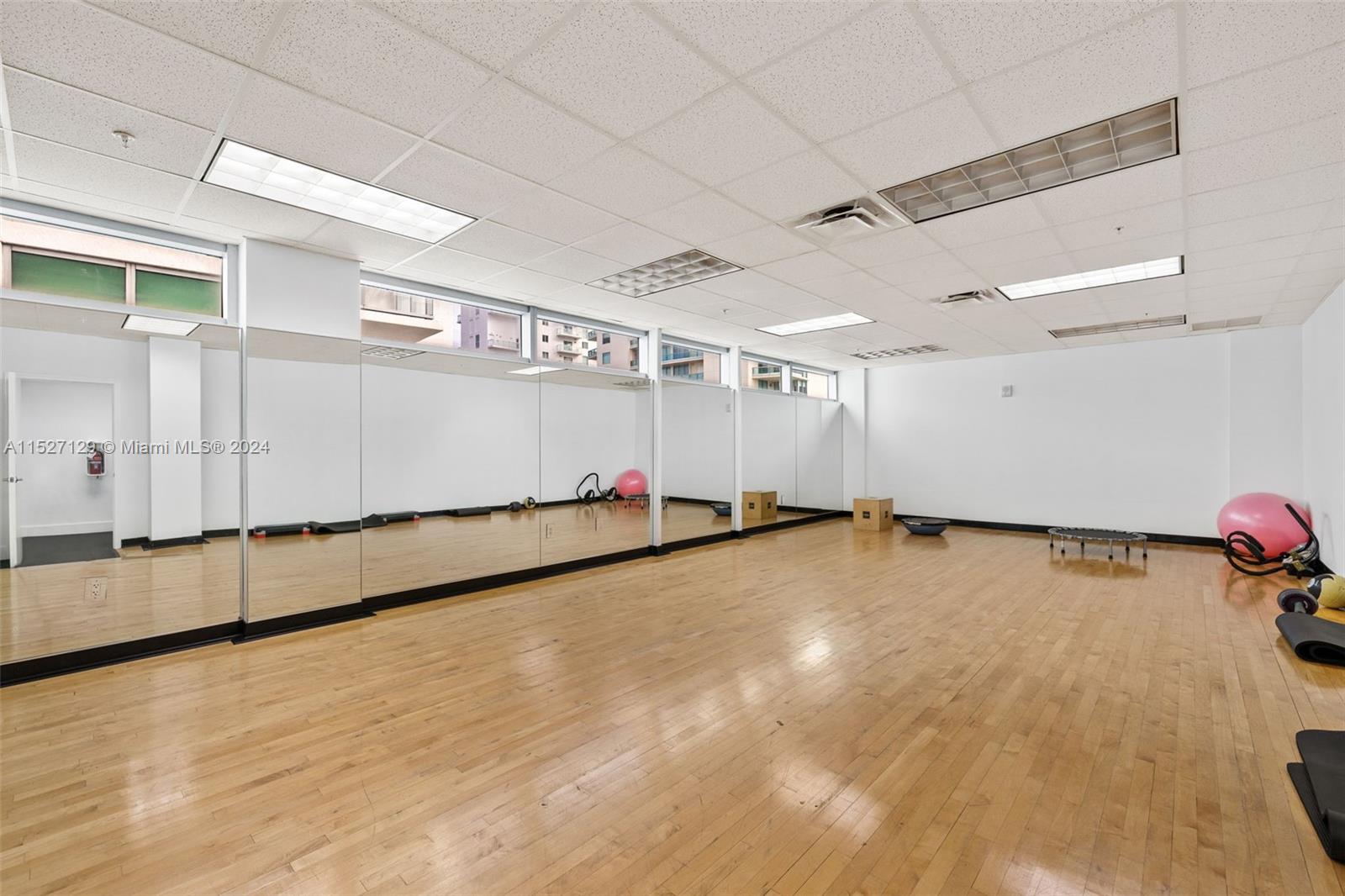 7928 East Dr Unit: 301