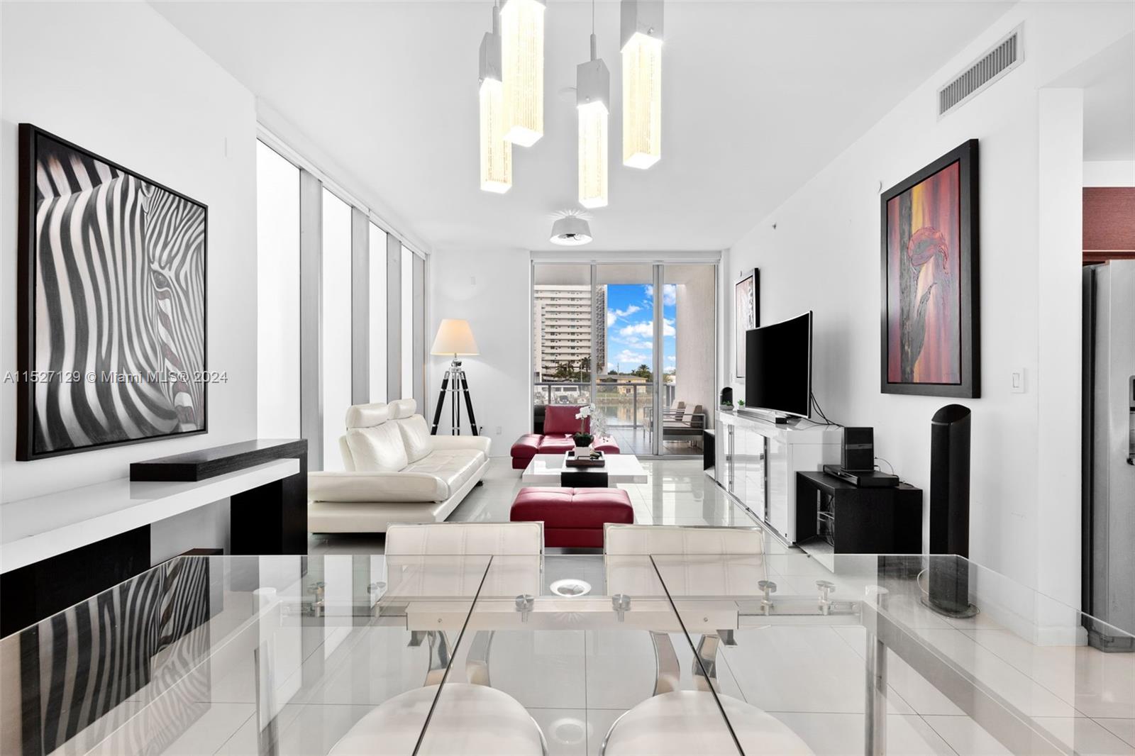 7928 East Dr Unit: 301