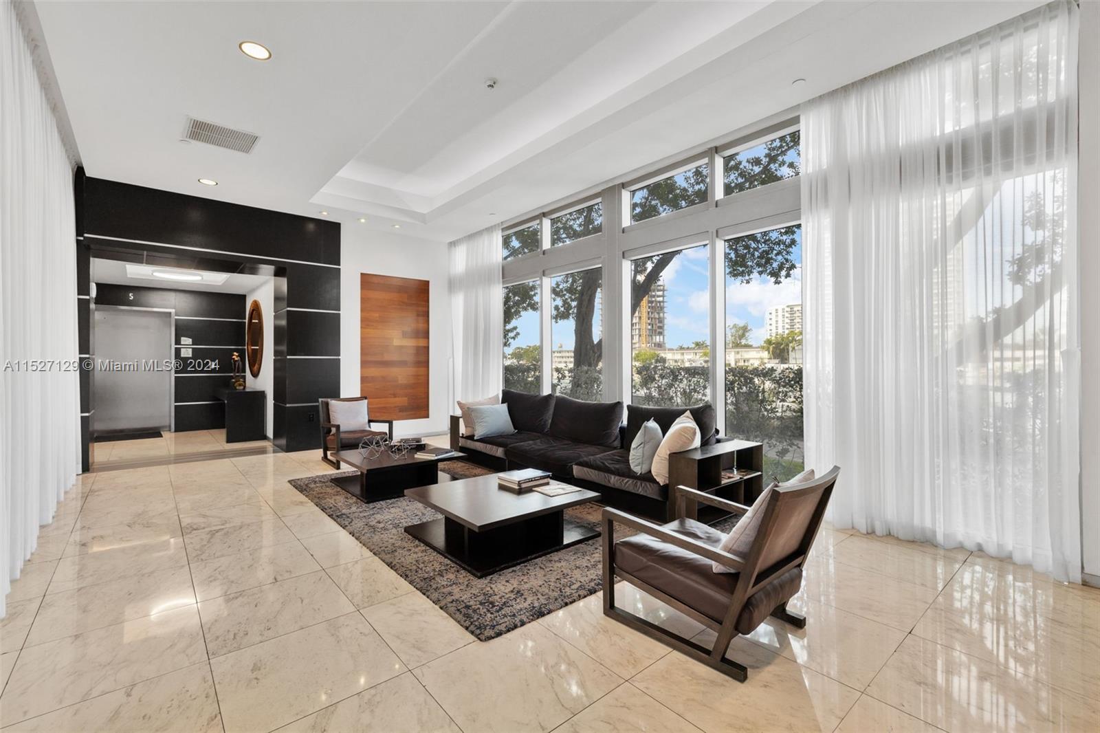 7928 East Dr Unit: 301