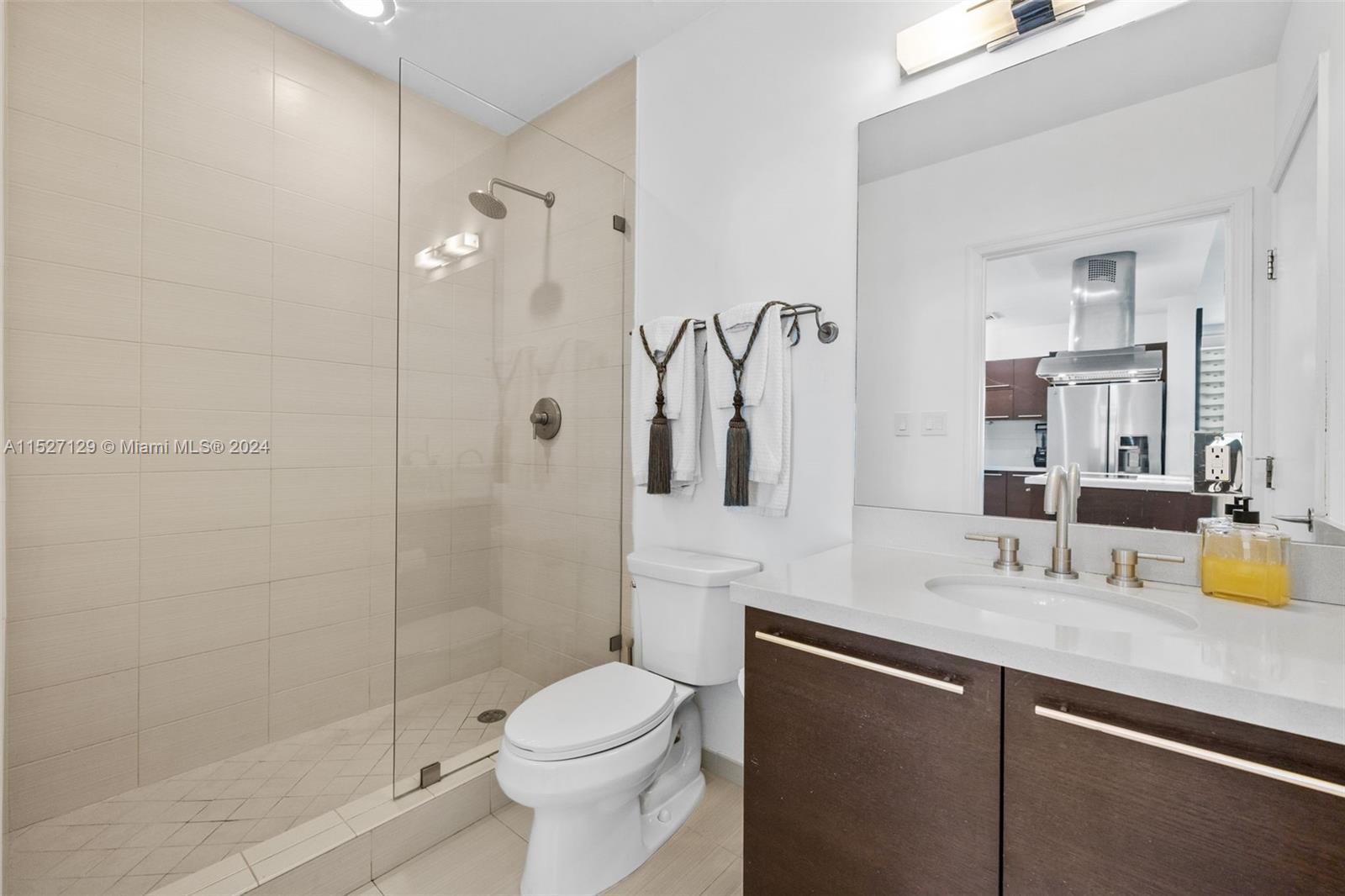 7928 East Dr Unit: 301