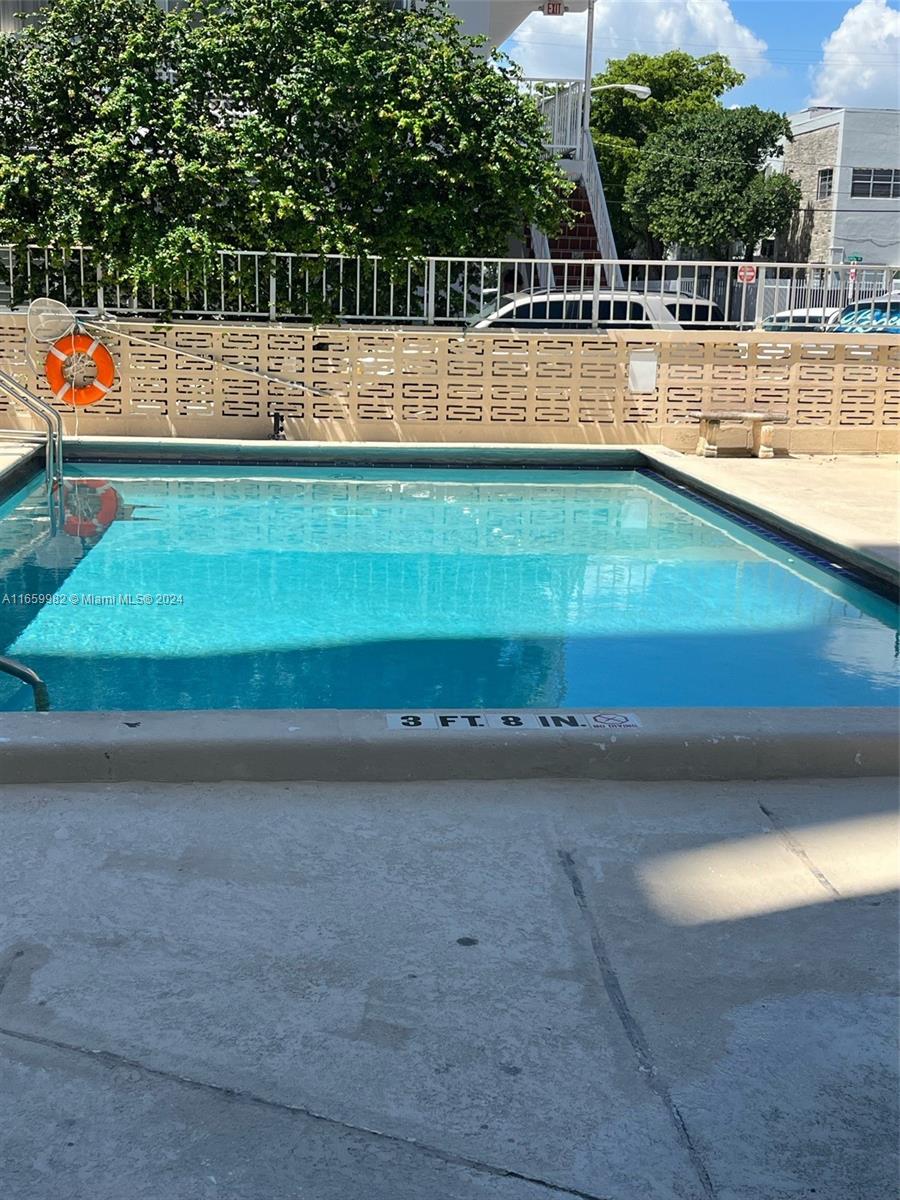 7850 Byron Ave # 606