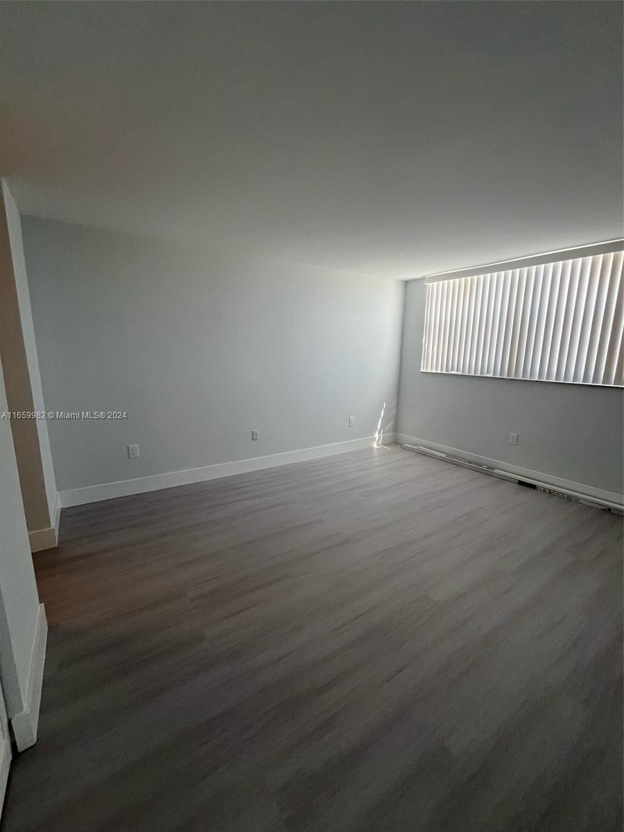 7850 Byron Ave # 606