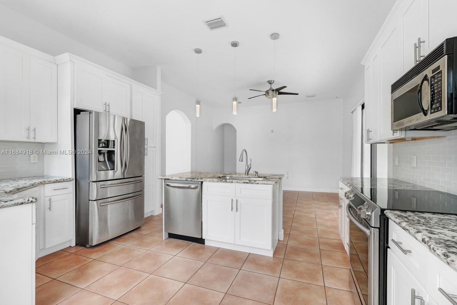 8838 NW 180 Ter