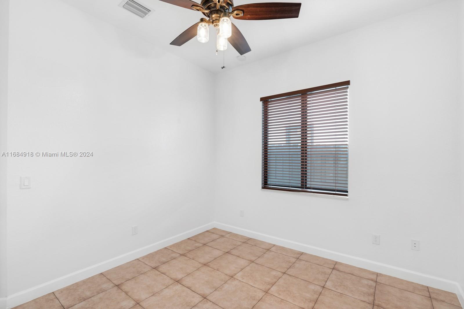 8838 NW 180 Ter